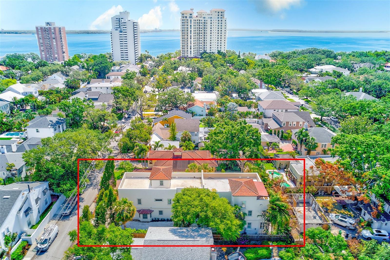 BAY BLUFF - Residential