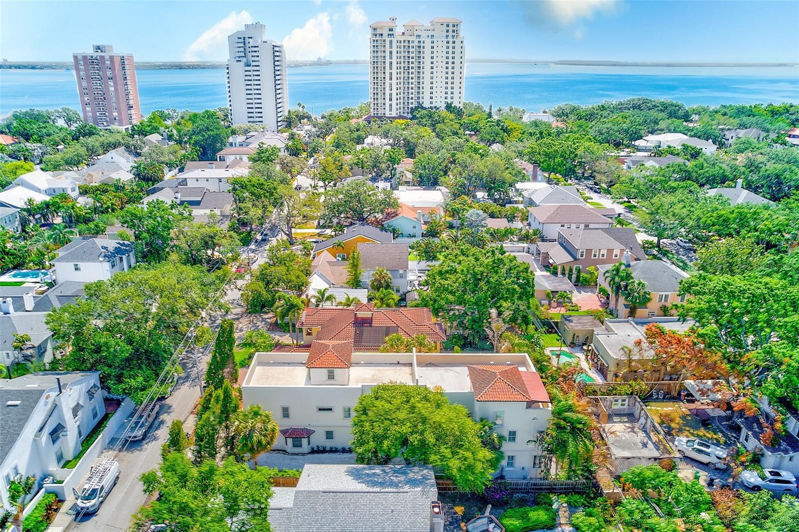 BAY BLUFF - Residential