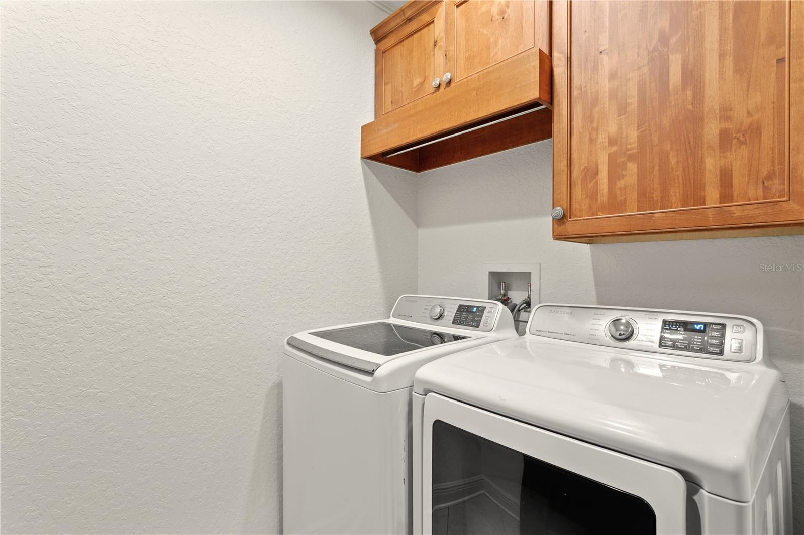 BAY BLUFF - Residential