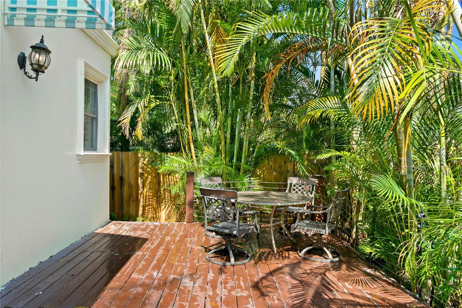 BAY BLUFF - Residential