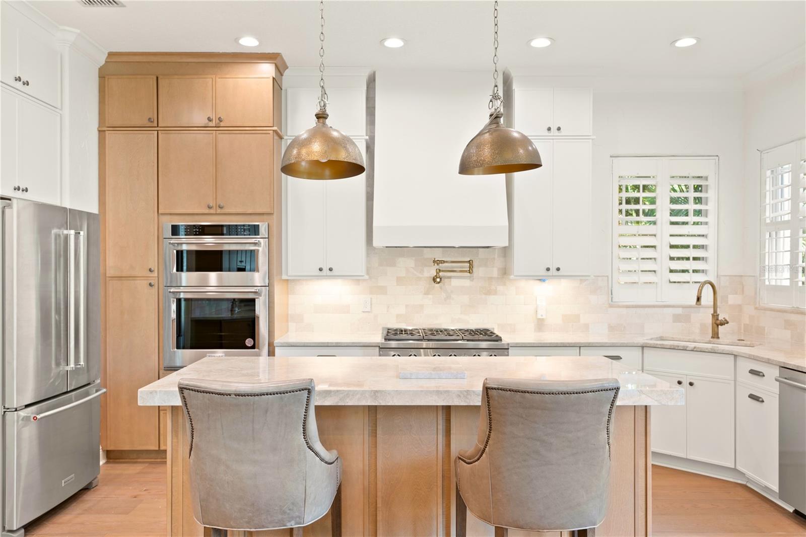 BAY BLUFF - Residential