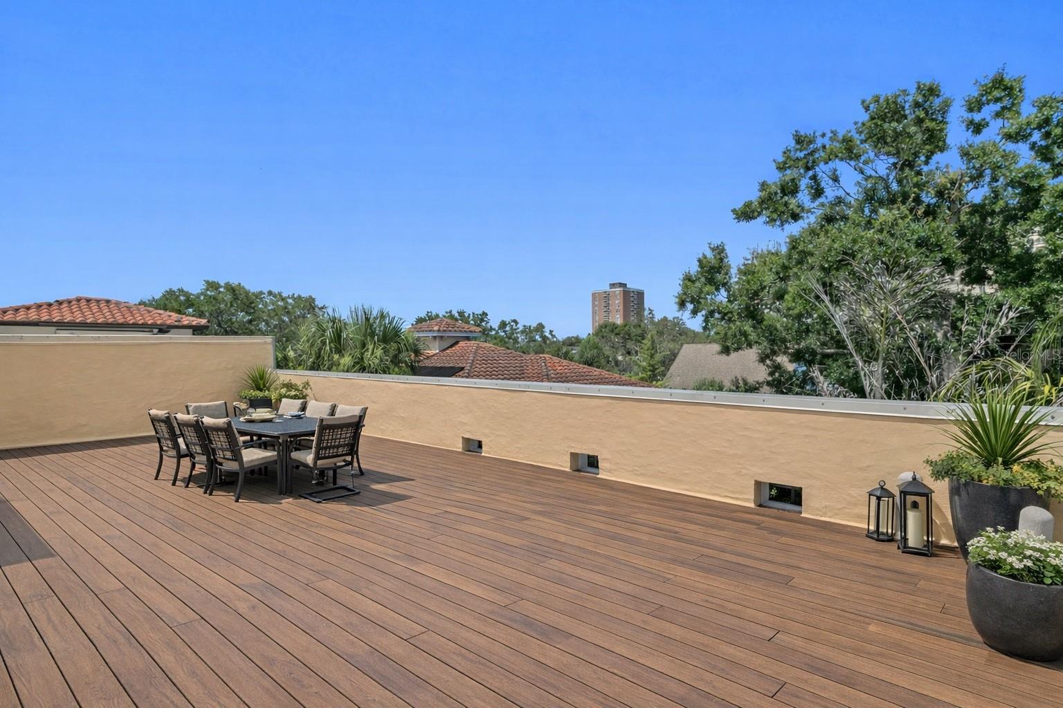 BAY BLUFF - Residential