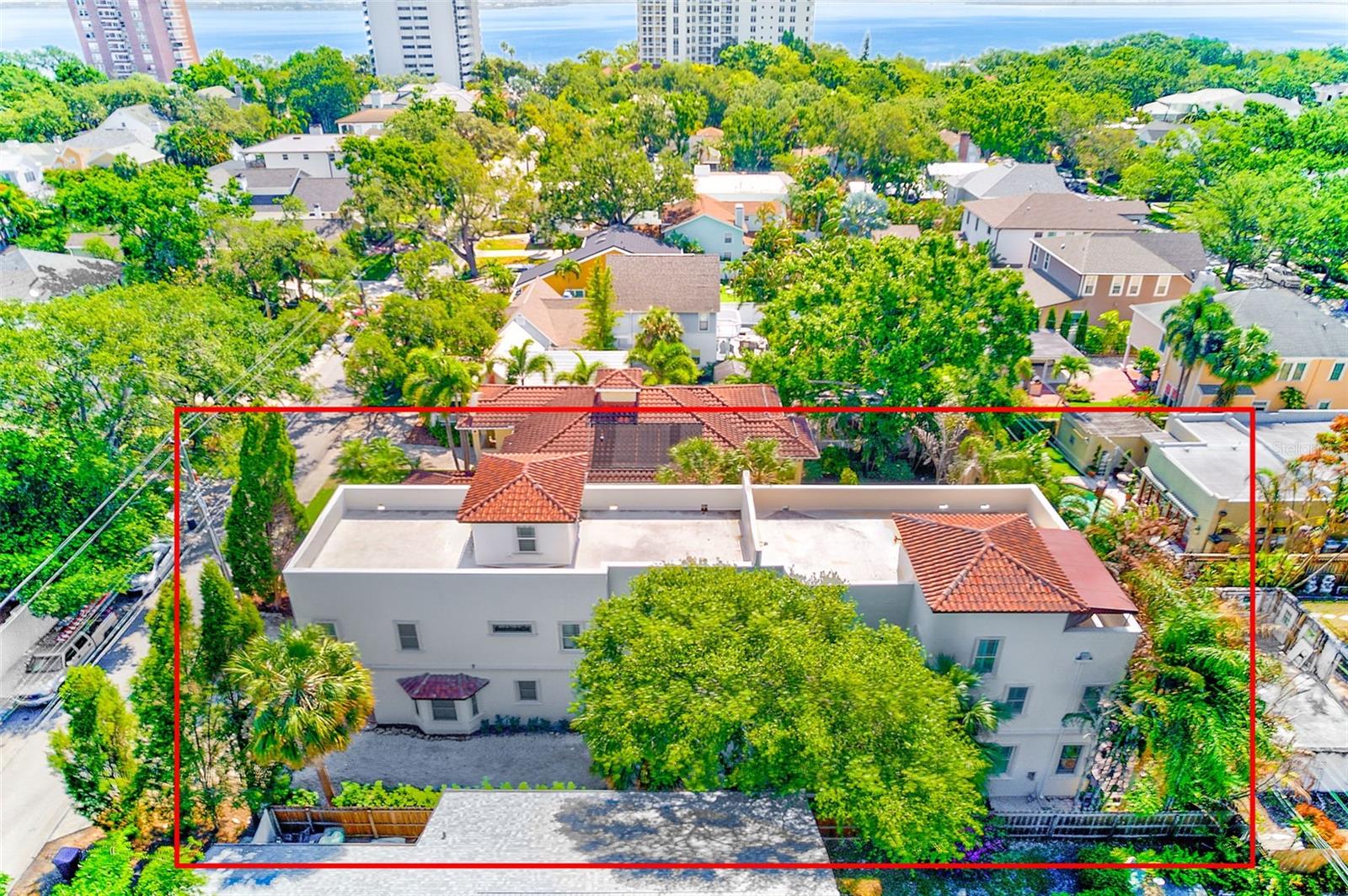 BAY BLUFF - Residential