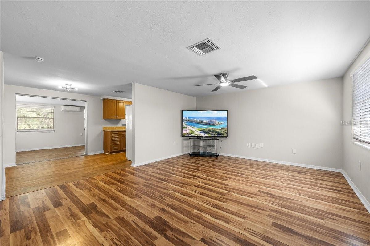11819 BINGHAM DRIVE