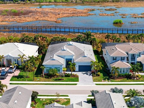 Photo of 8276 Redonda Loop, Lakewood Ranch, FL 34202 (MLS # A4679617)