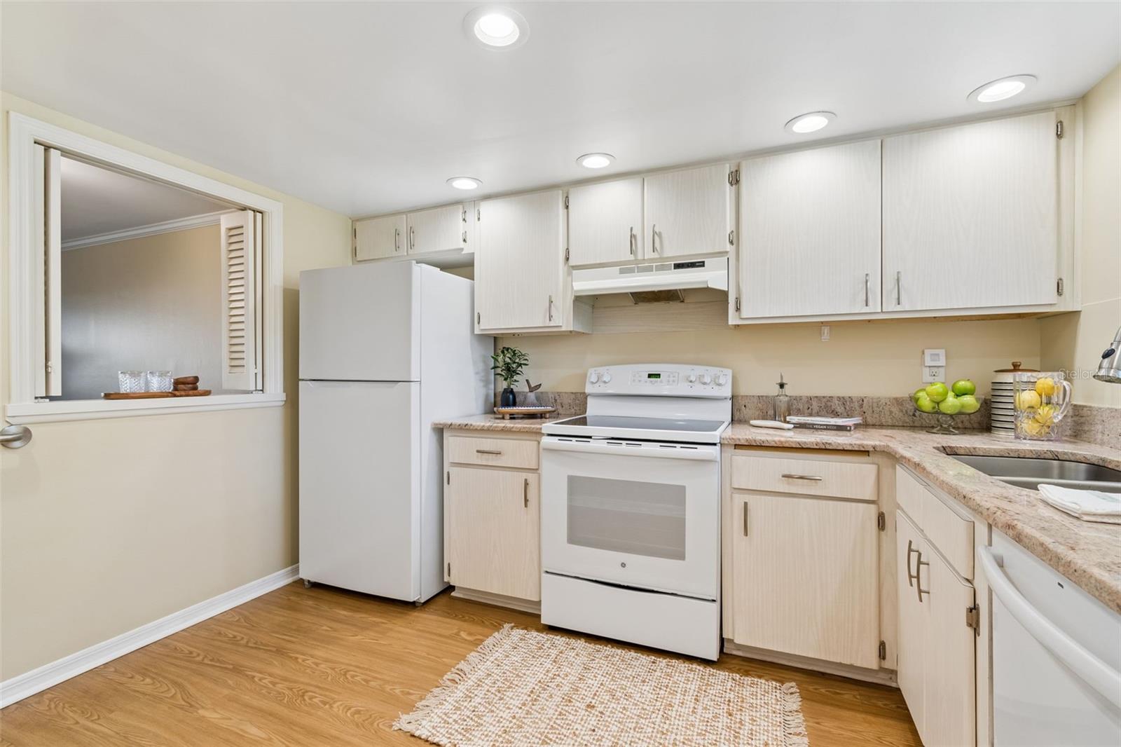 10340 CARROLLWOOD LANE 163