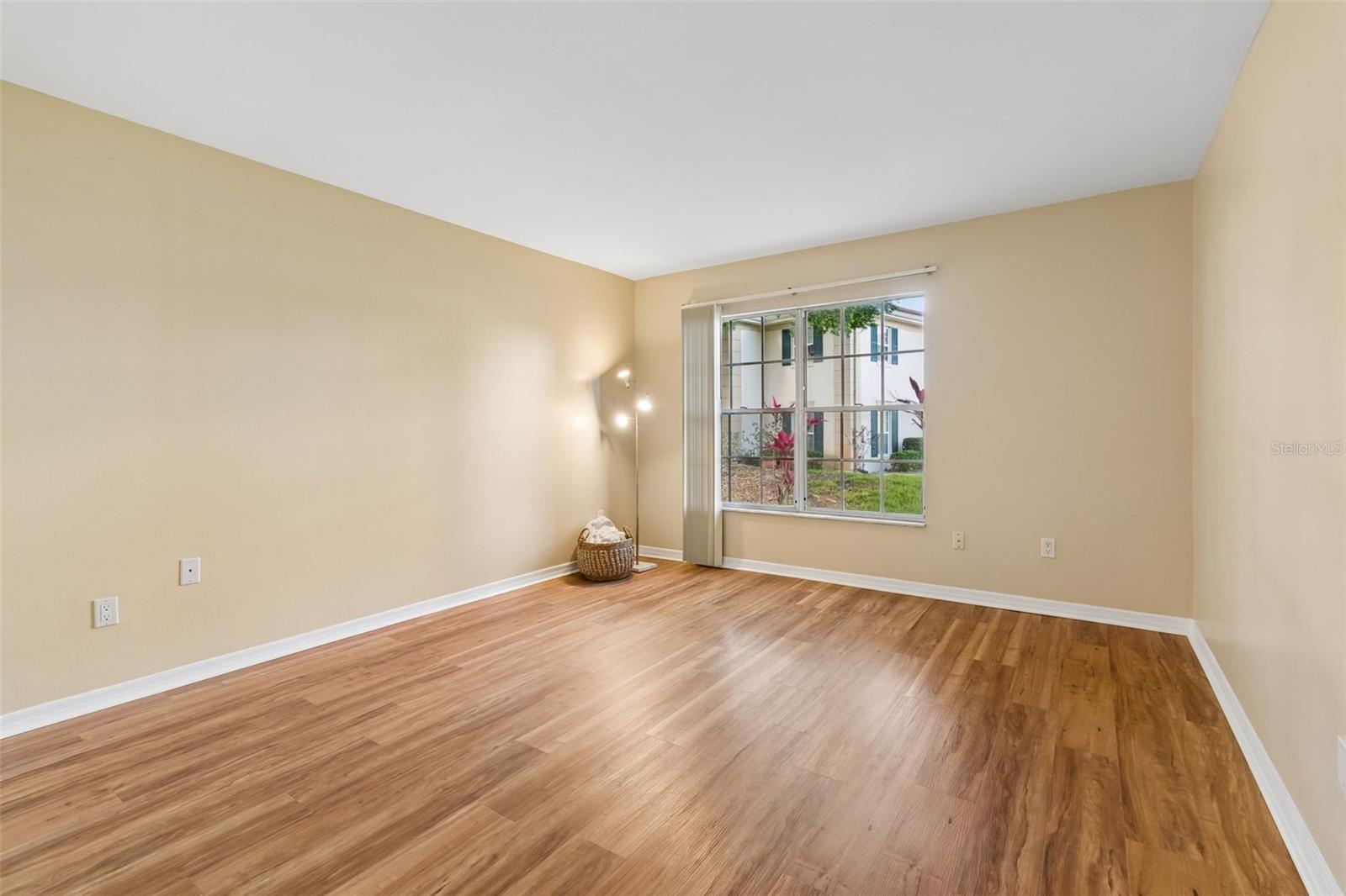 THE GRAND AT OLDE CARROLLWOOD - Residential