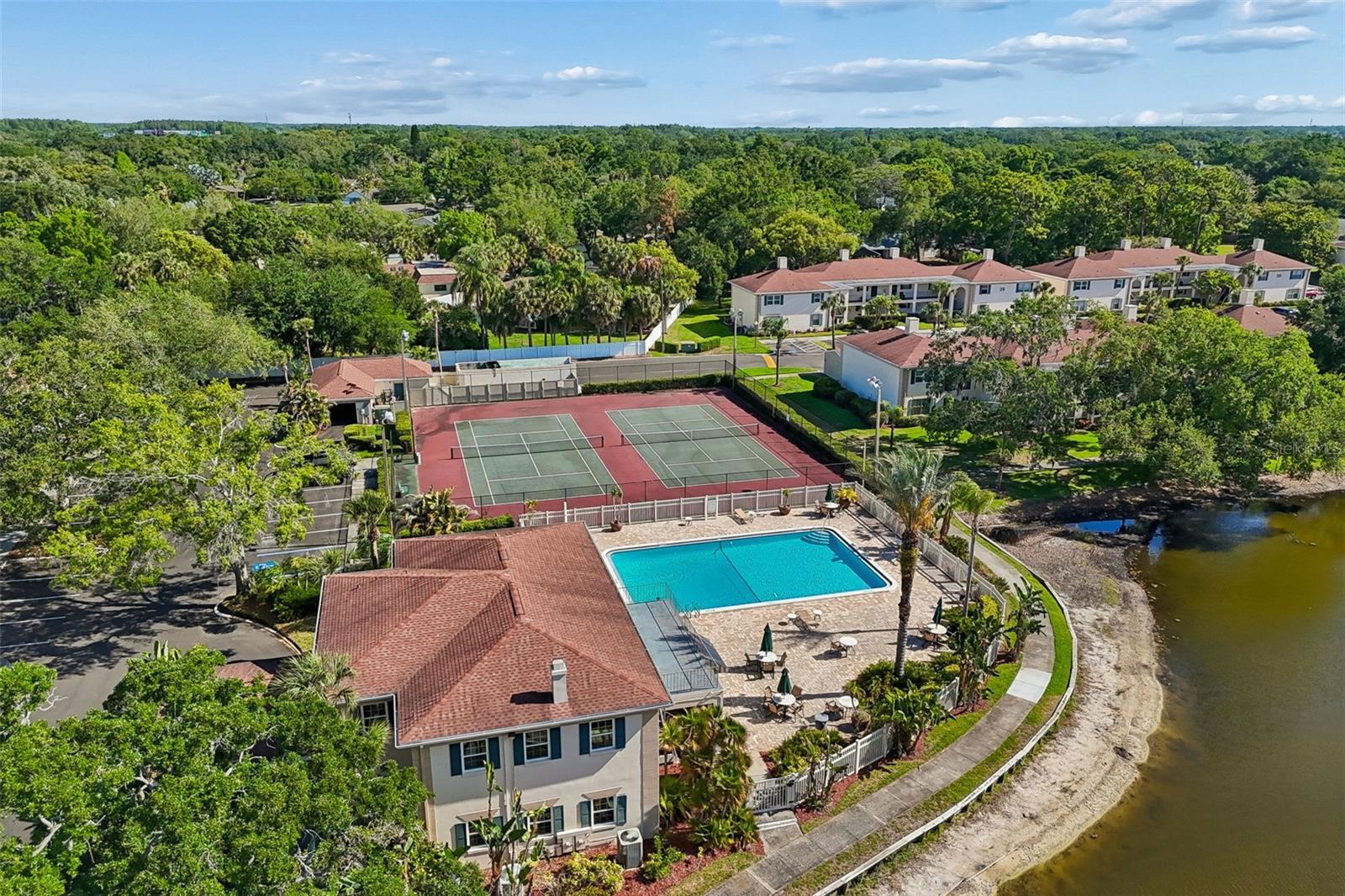 THE GRAND AT OLDE CARROLLWOOD - Residential