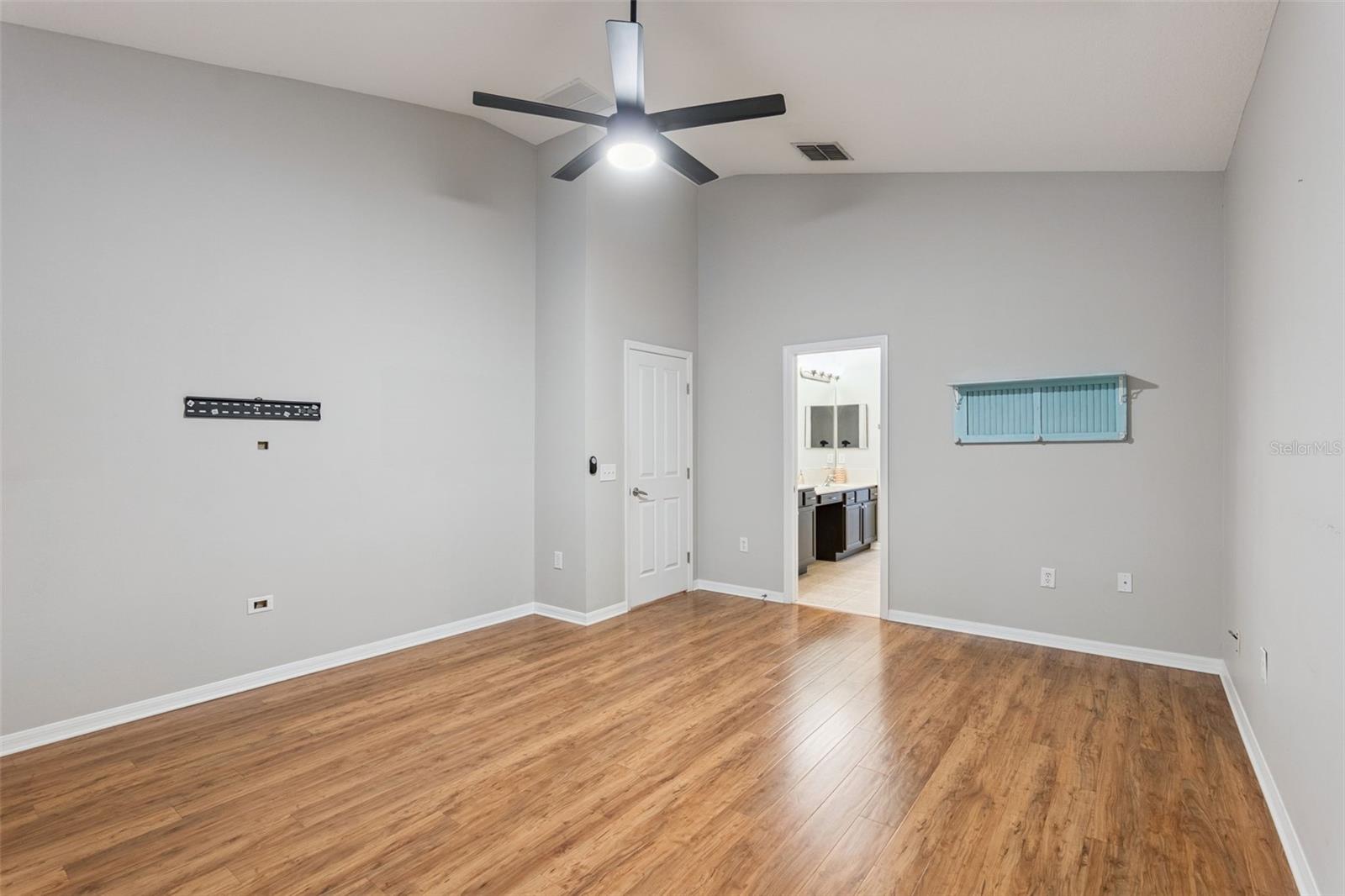 BRISTOL COVE/DEER CRK PH 01 - Residential