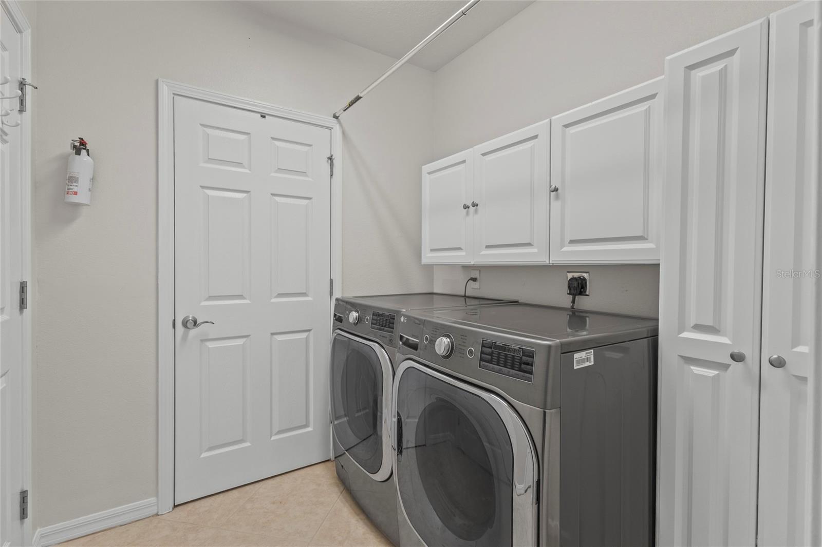 VENETIAN FALLS PH 2 - Residential