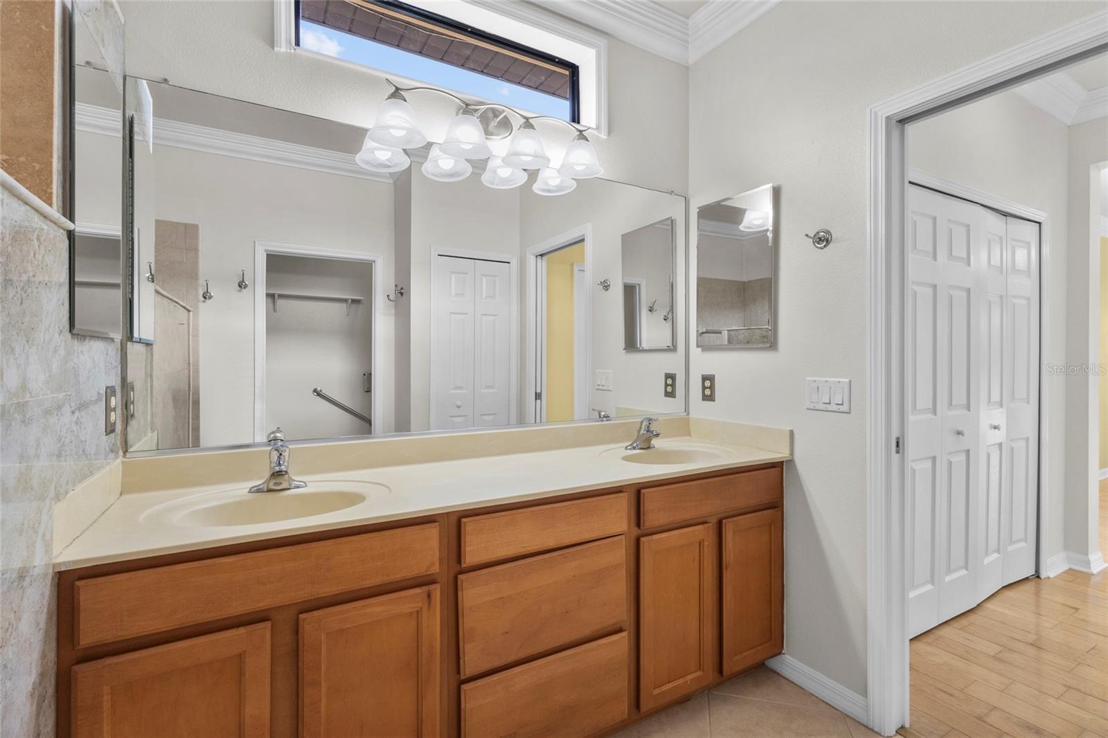 VENETIAN FALLS PH 2 - Residential