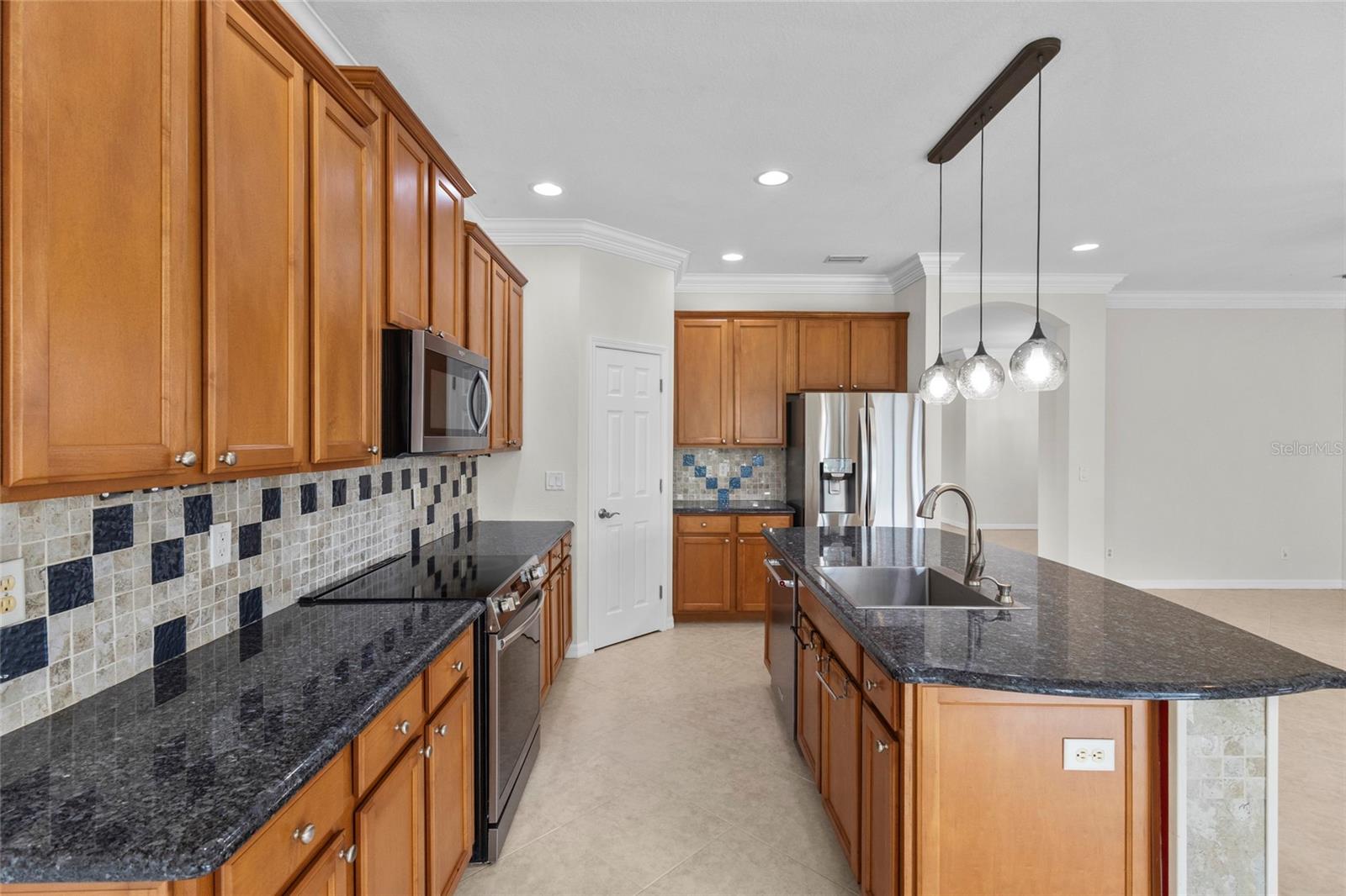 VENETIAN FALLS PH 2 - Residential