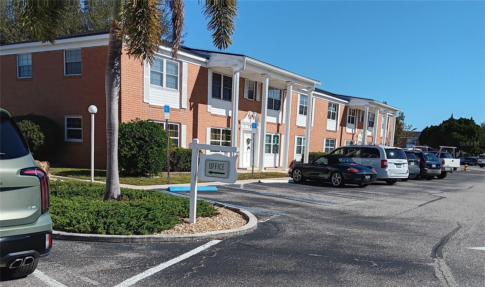 MARIA MANOR - Residential