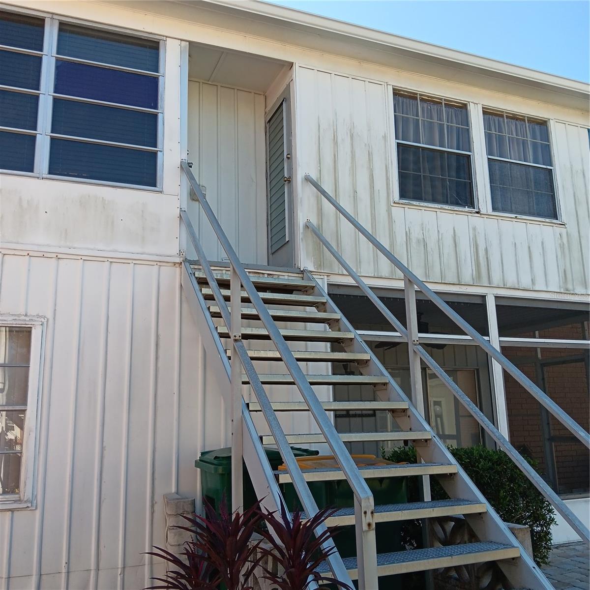 MARIA MANOR - Residential