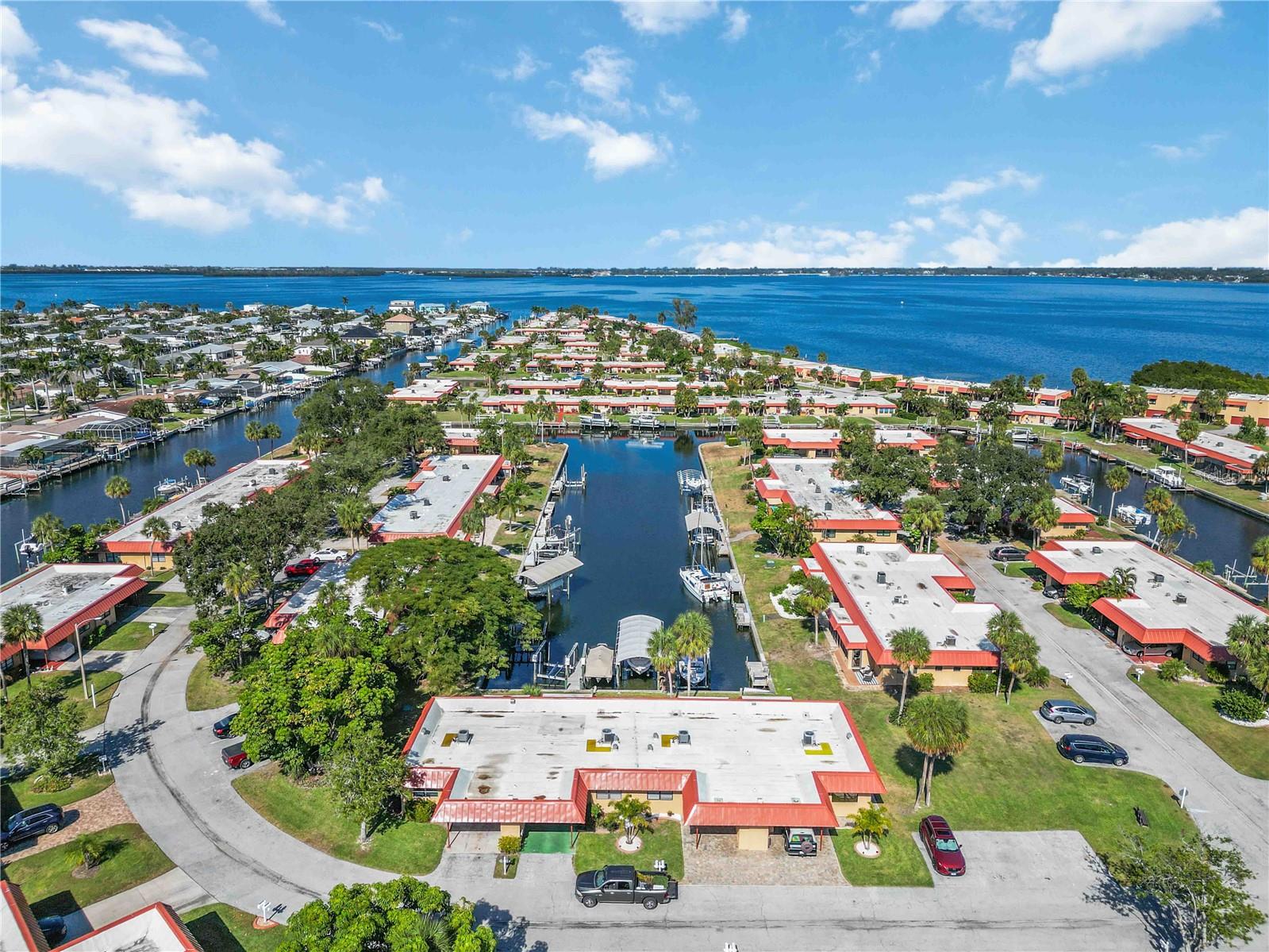 PALMA SOLA HARBOUR SEC 1 - Residential