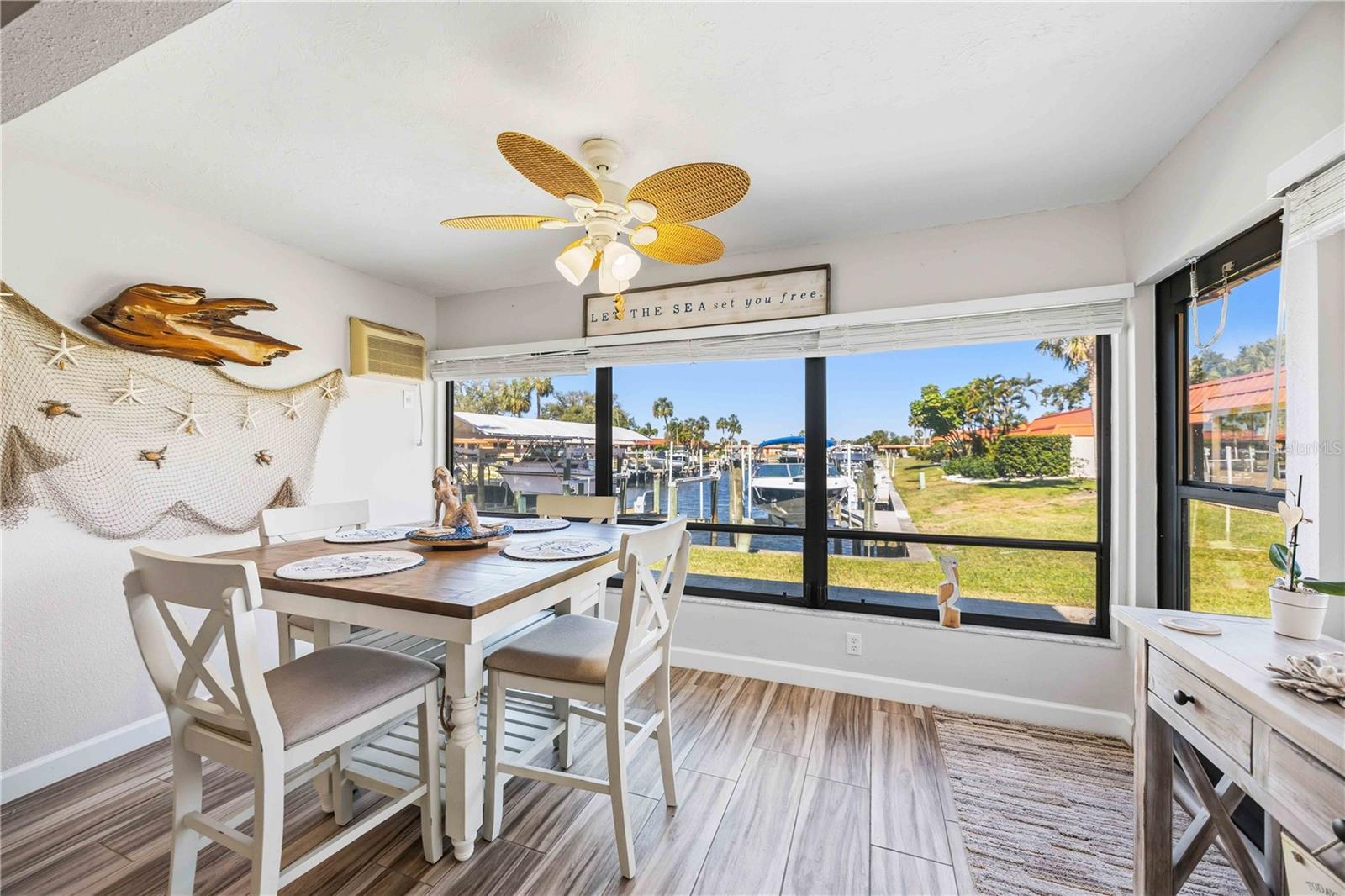 PALMA SOLA HARBOUR SEC 1 - Residential