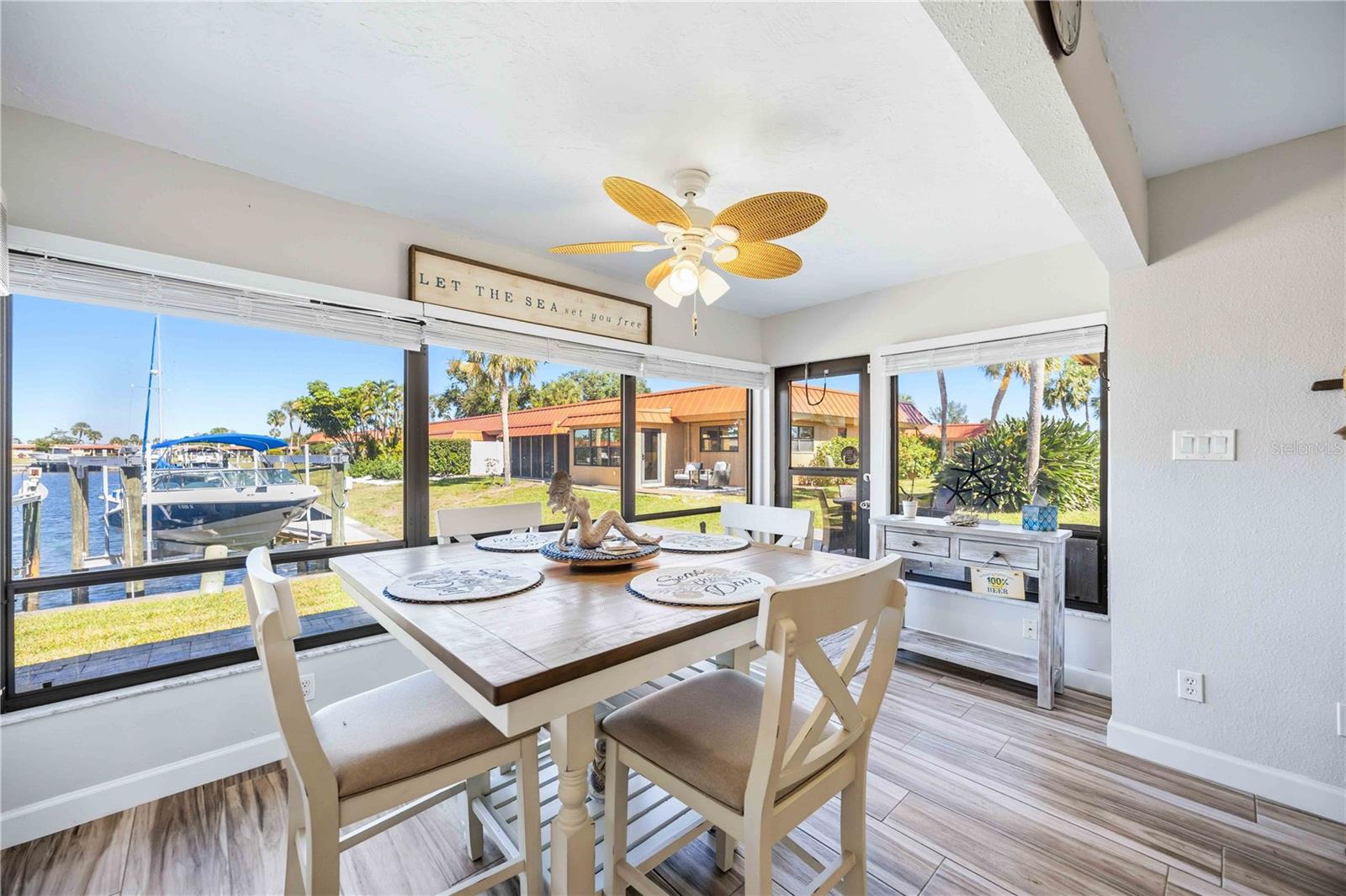 PALMA SOLA HARBOUR SEC 1 - Residential