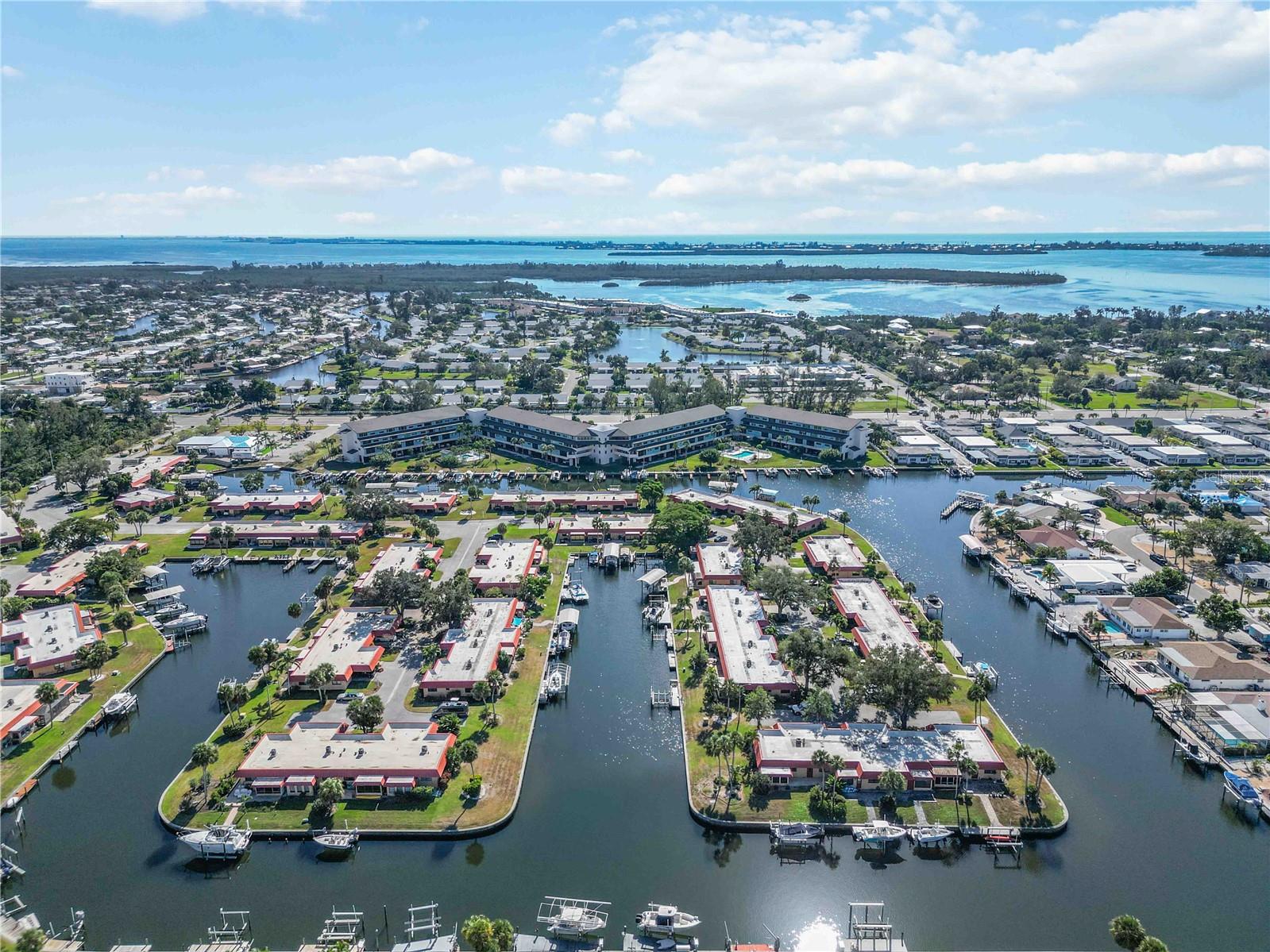 PALMA SOLA HARBOUR SEC 1 - Residential