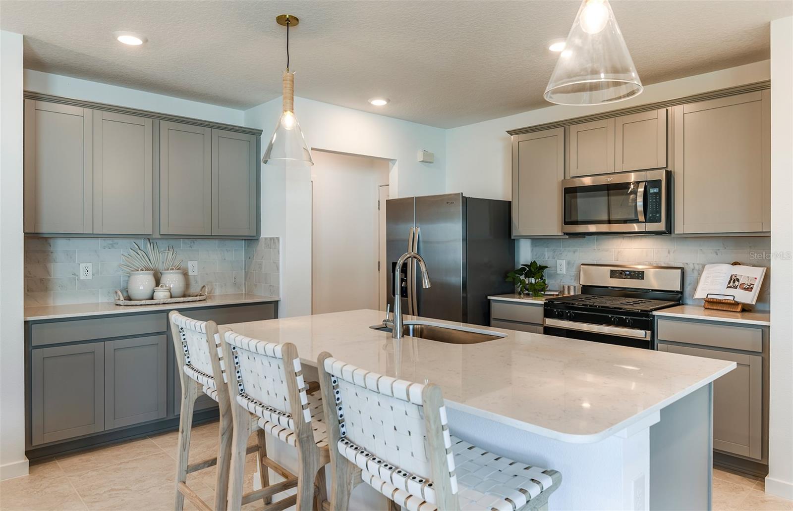 9975 TRELLIS VINE WAY