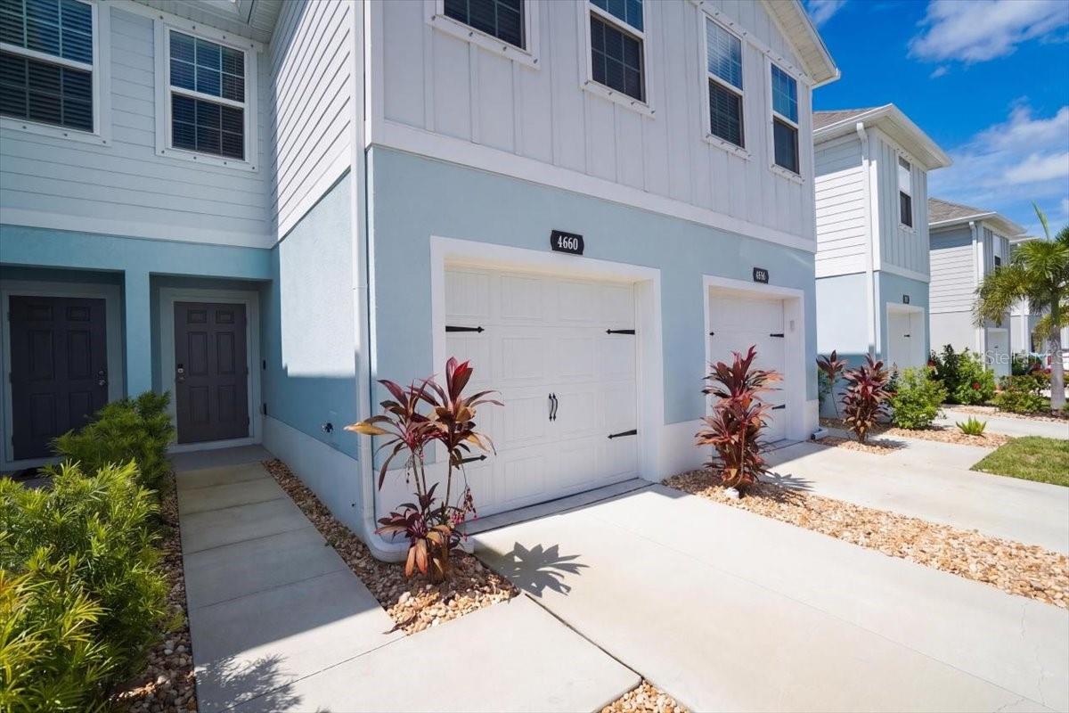 4660 OLD BLUSH STREET, BRADENTON, FL, 34211 3 4660 OLD BLUSH STREET