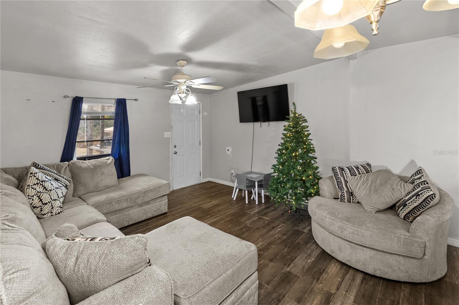 LITTLE PINE FARMS - Residential