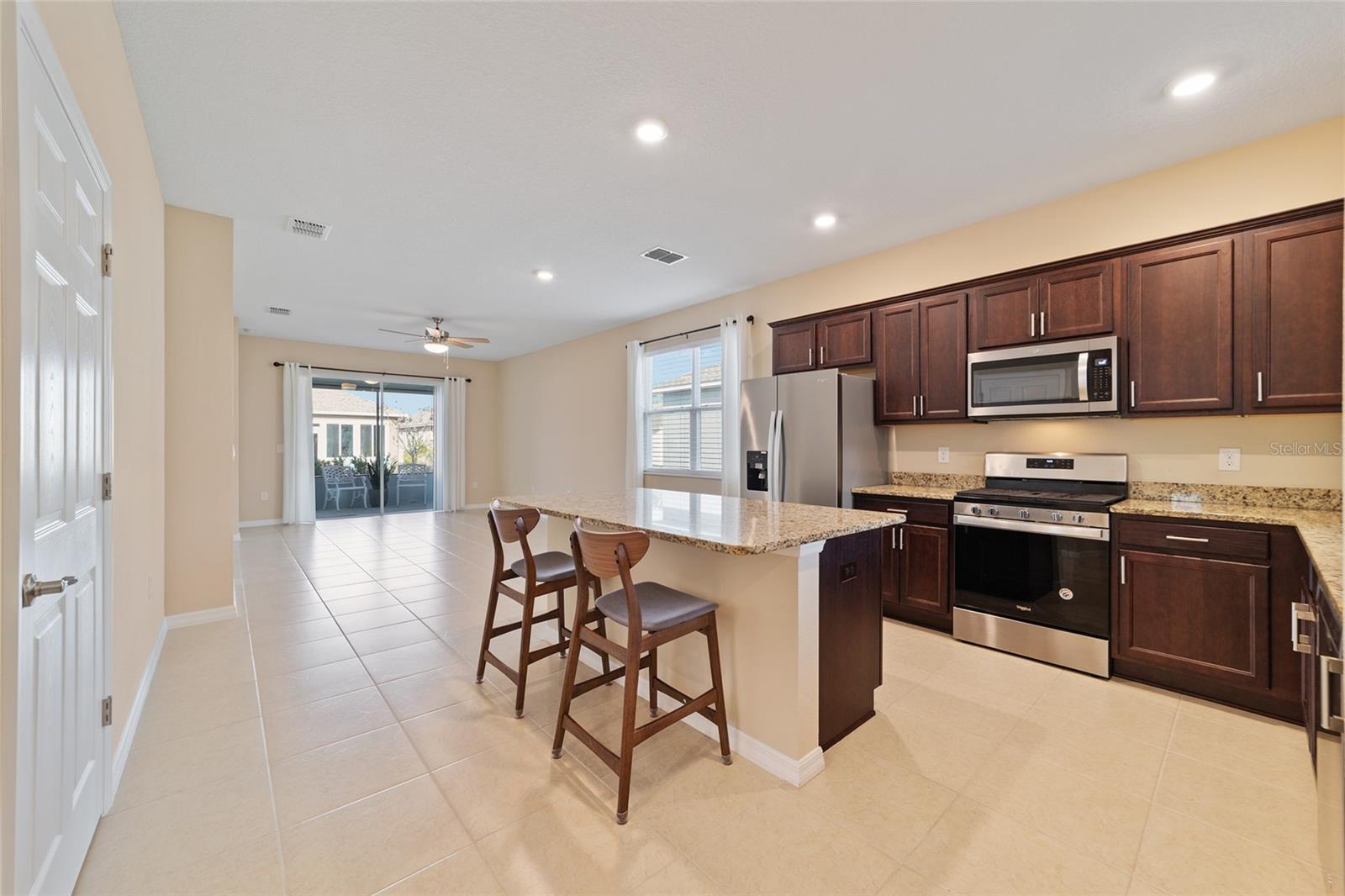 ON TOP OF THE WORLD - Residential