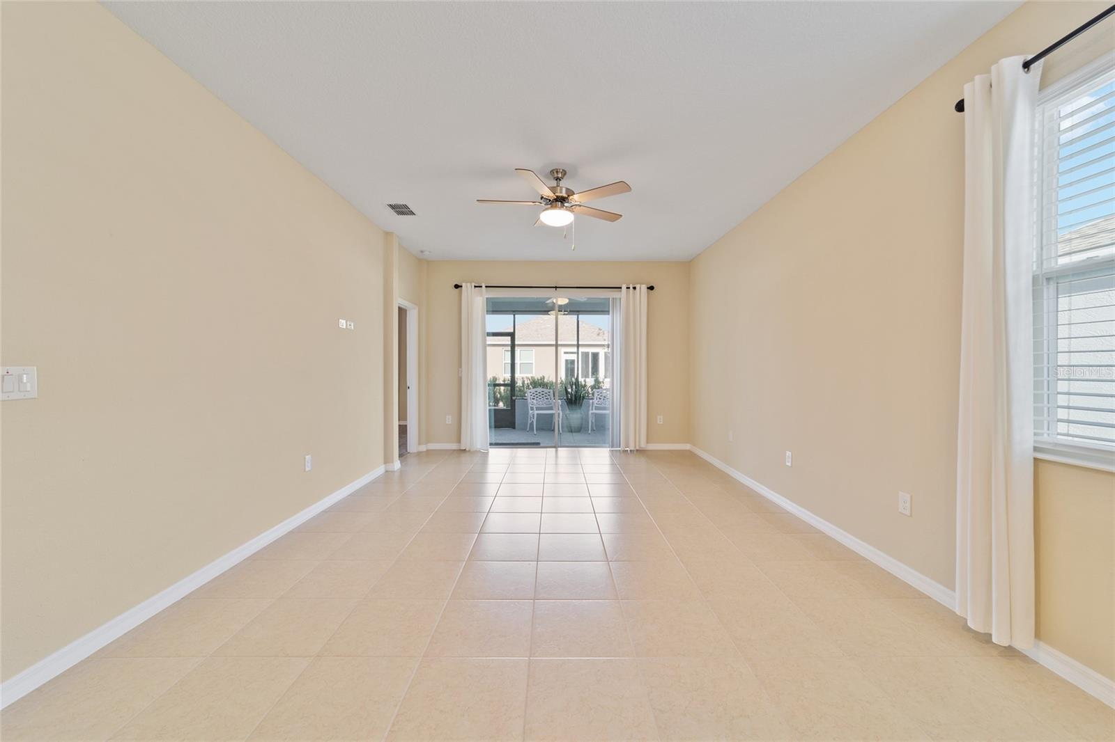 ON TOP OF THE WORLD - Residential