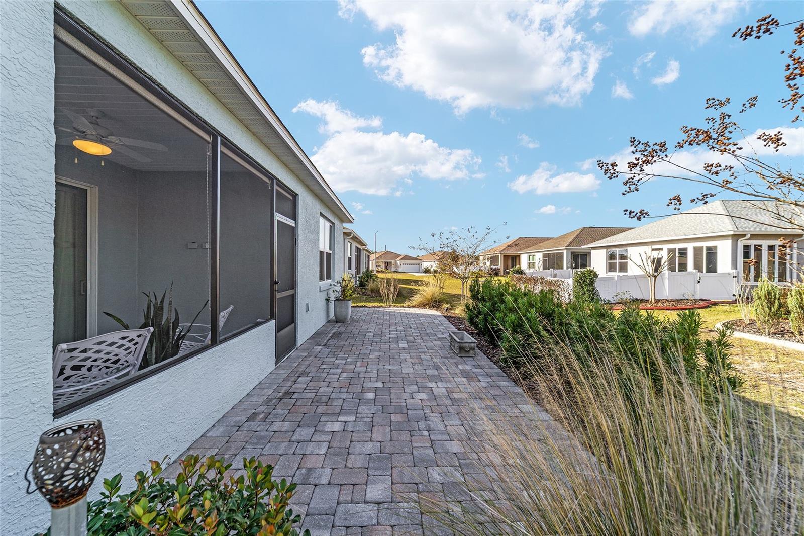 ON TOP OF THE WORLD - Residential