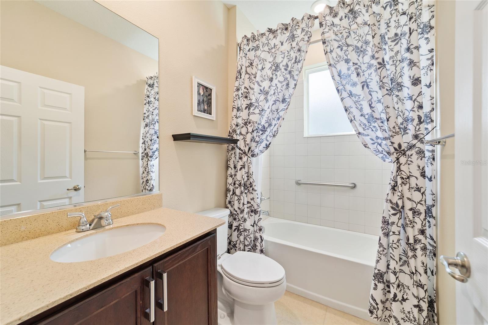 ON TOP OF THE WORLD - Residential