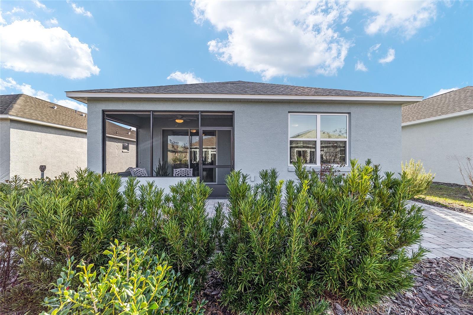 ON TOP OF THE WORLD - Residential