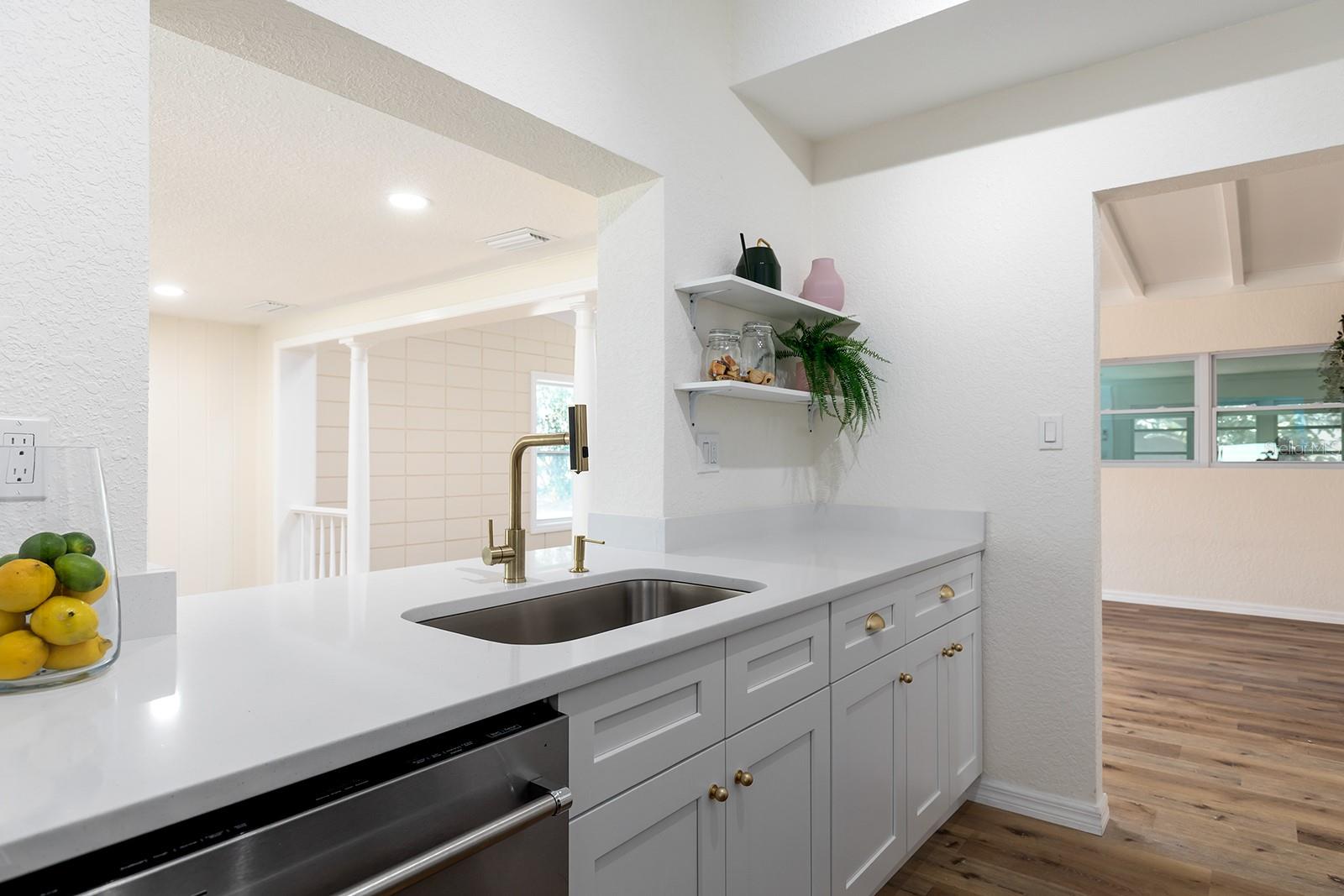 FLORA ESTATES - Residential