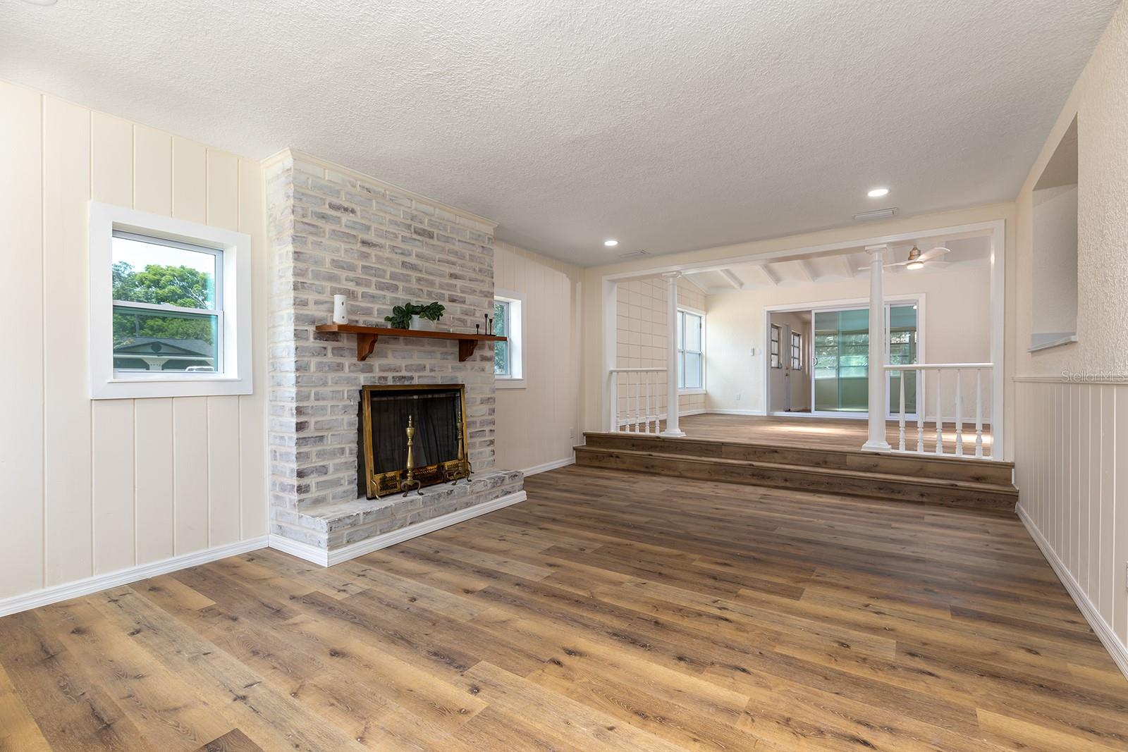 FLORA ESTATES - Residential