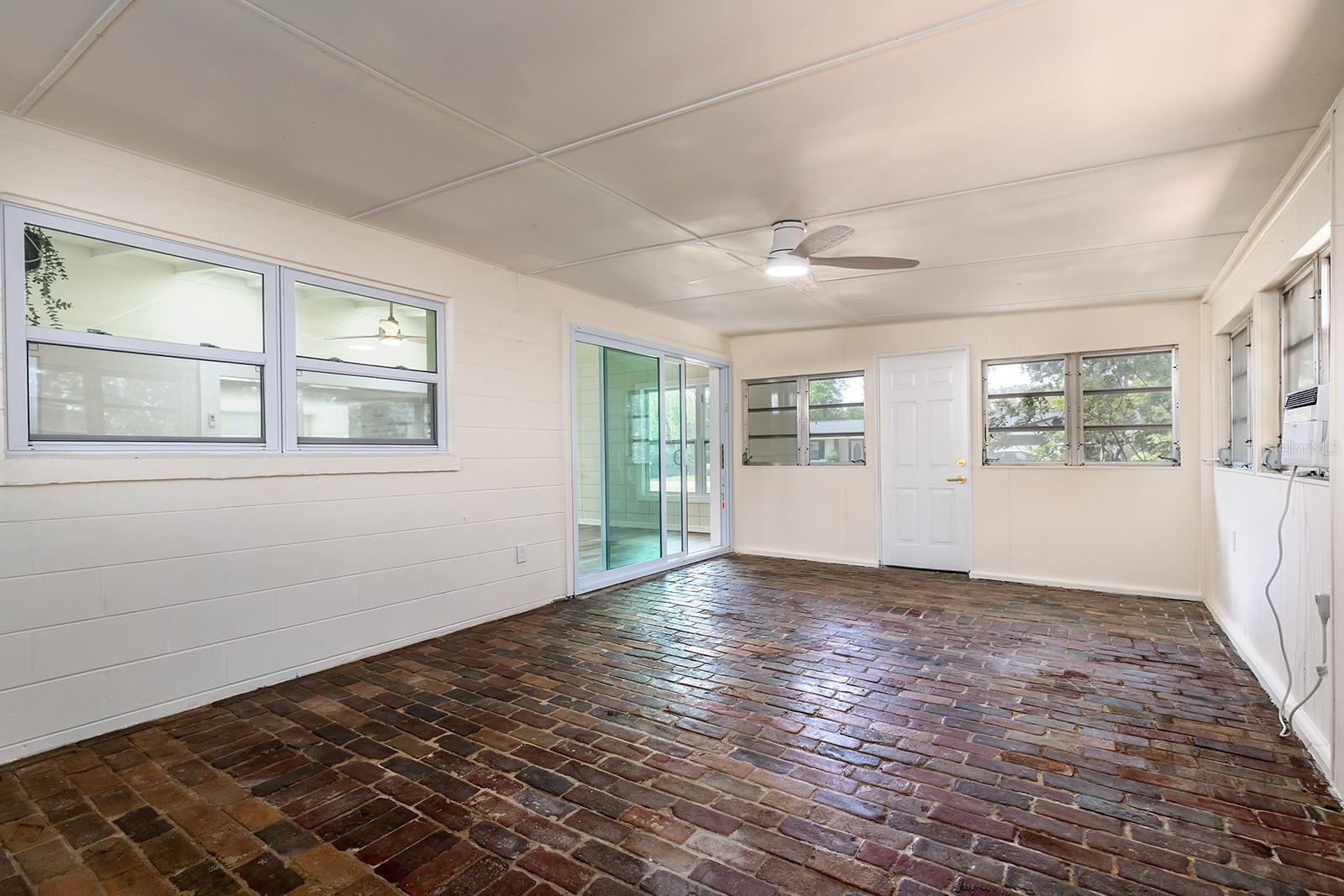 FLORA ESTATES - Residential