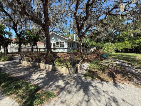 Photo of 810 Virginia Avenue, Tarpon Springs, FL 34689 (MLS # TB8408857)