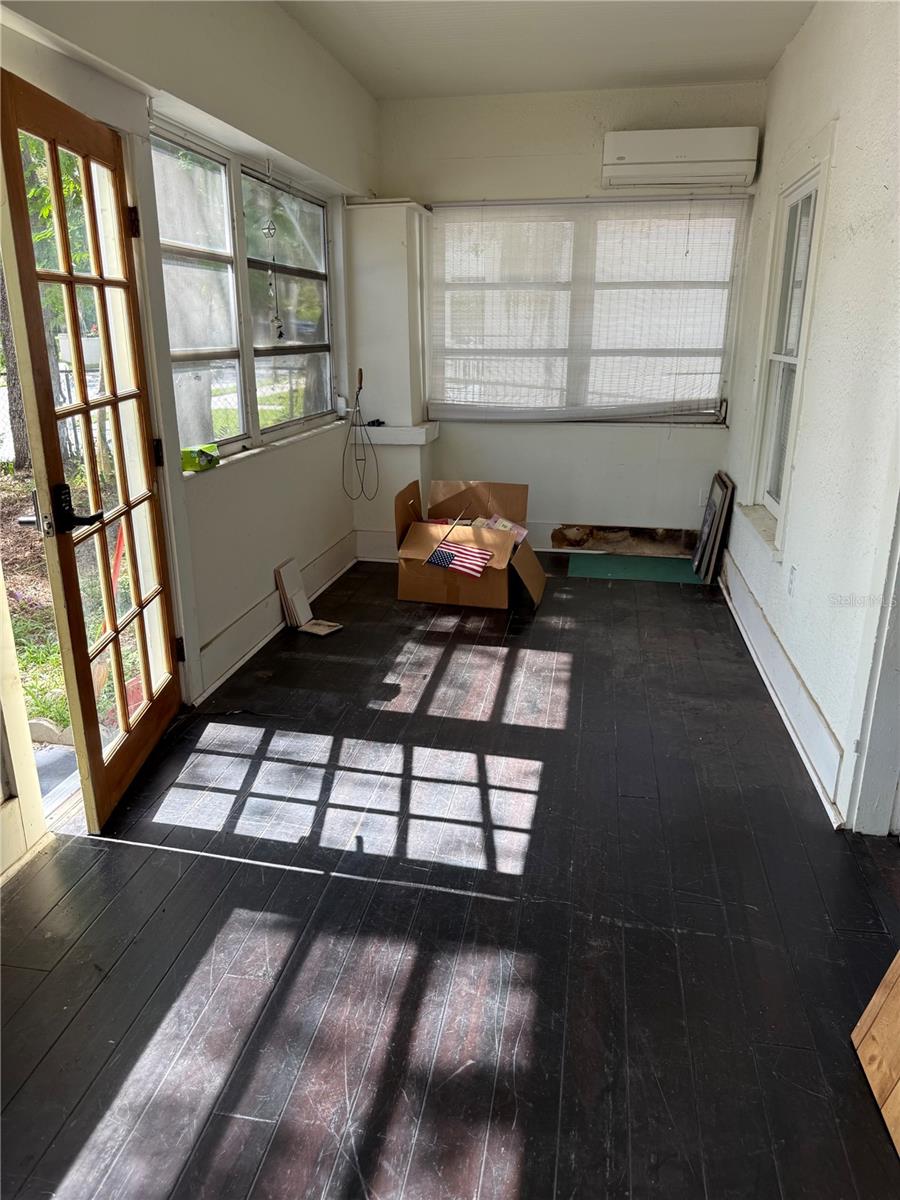 810 VIRGINIA AVENUE
