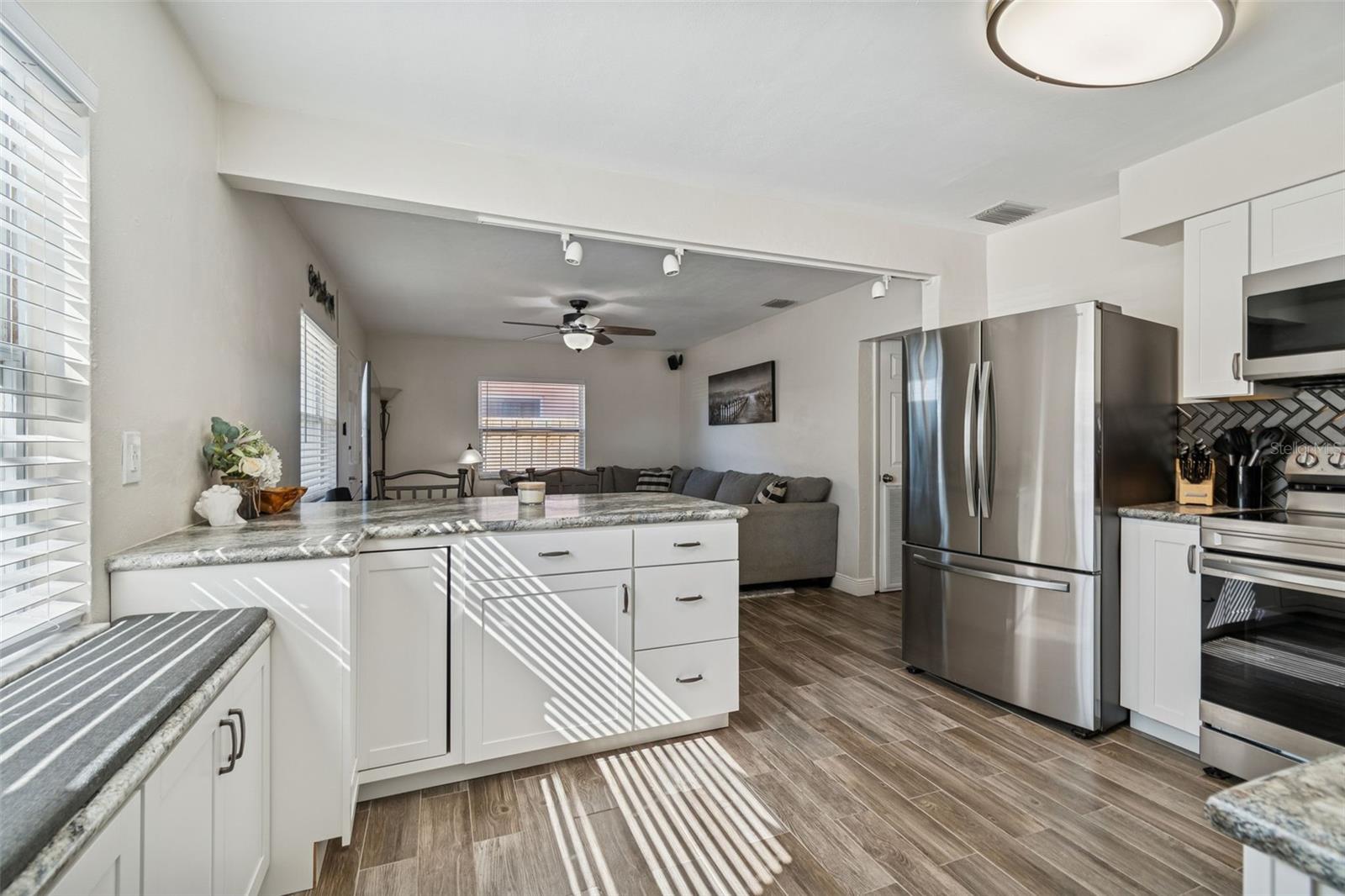 HOMELAND SUB - Residential