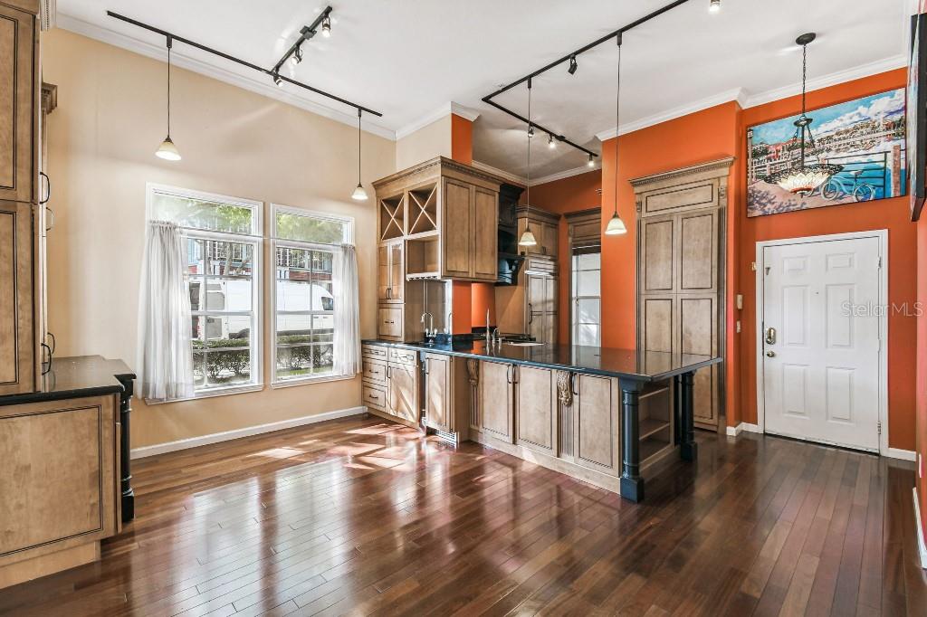 WATER STREET CONDO PH 8 - Residential