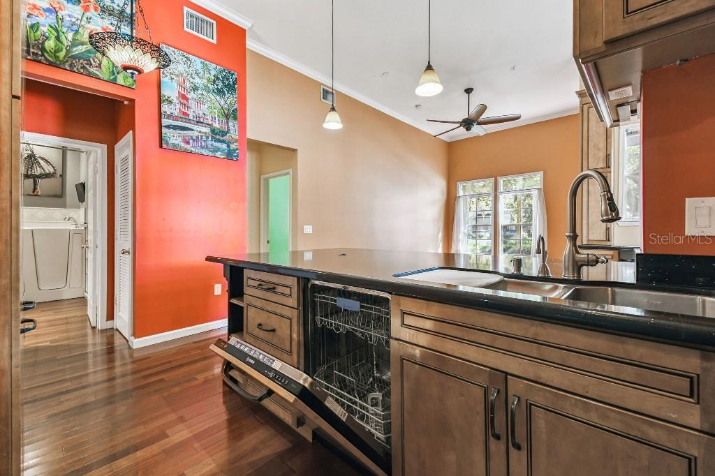 WATER STREET CONDO PH 8 - Residential