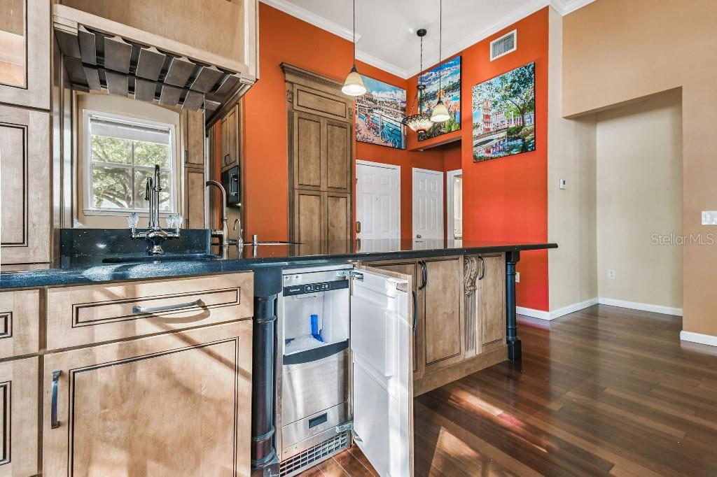 WATER STREET CONDO PH 8 - Residential