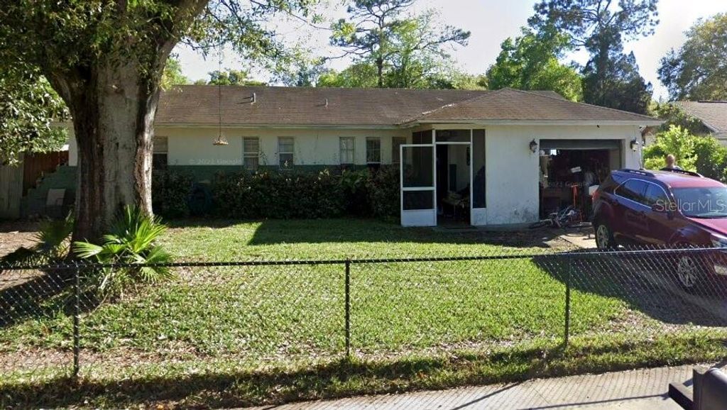 Photo of 108 Inwood Circle, Brandon, FL 33510 (MLS # J999733)