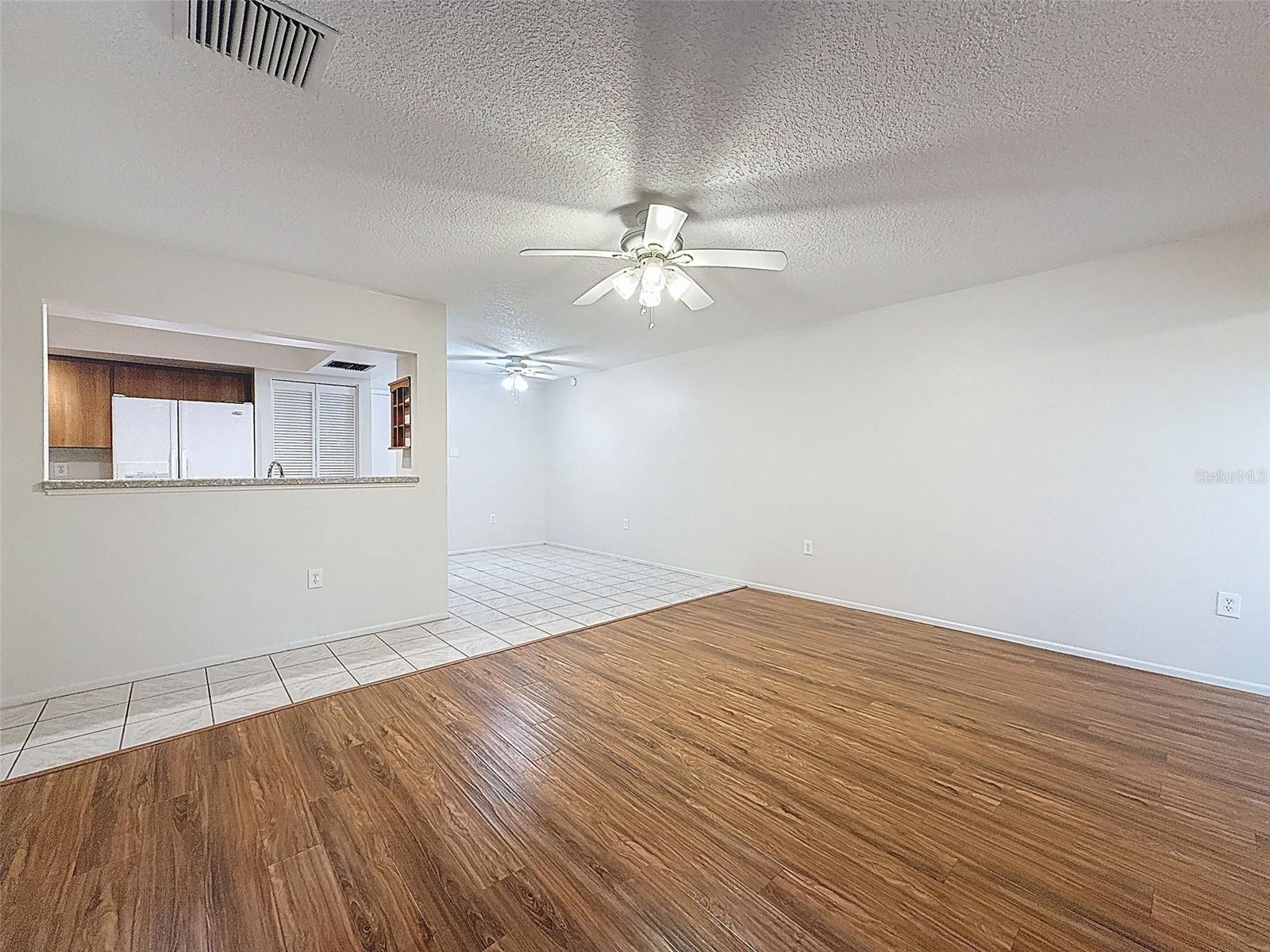 DOLLAR LAKE VILLAGE CONDO 02 - Residential