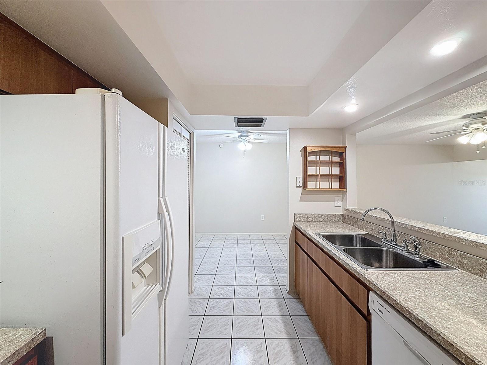 DOLLAR LAKE VILLAGE CONDO 02 - Residential