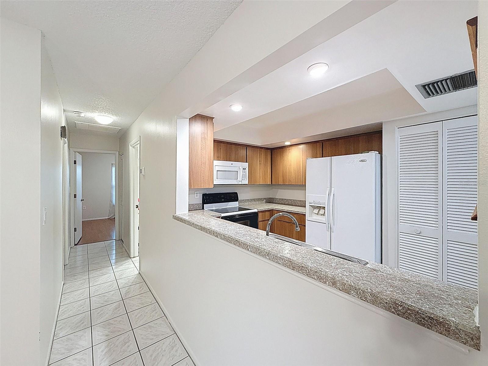 DOLLAR LAKE VILLAGE CONDO 02 - Residential