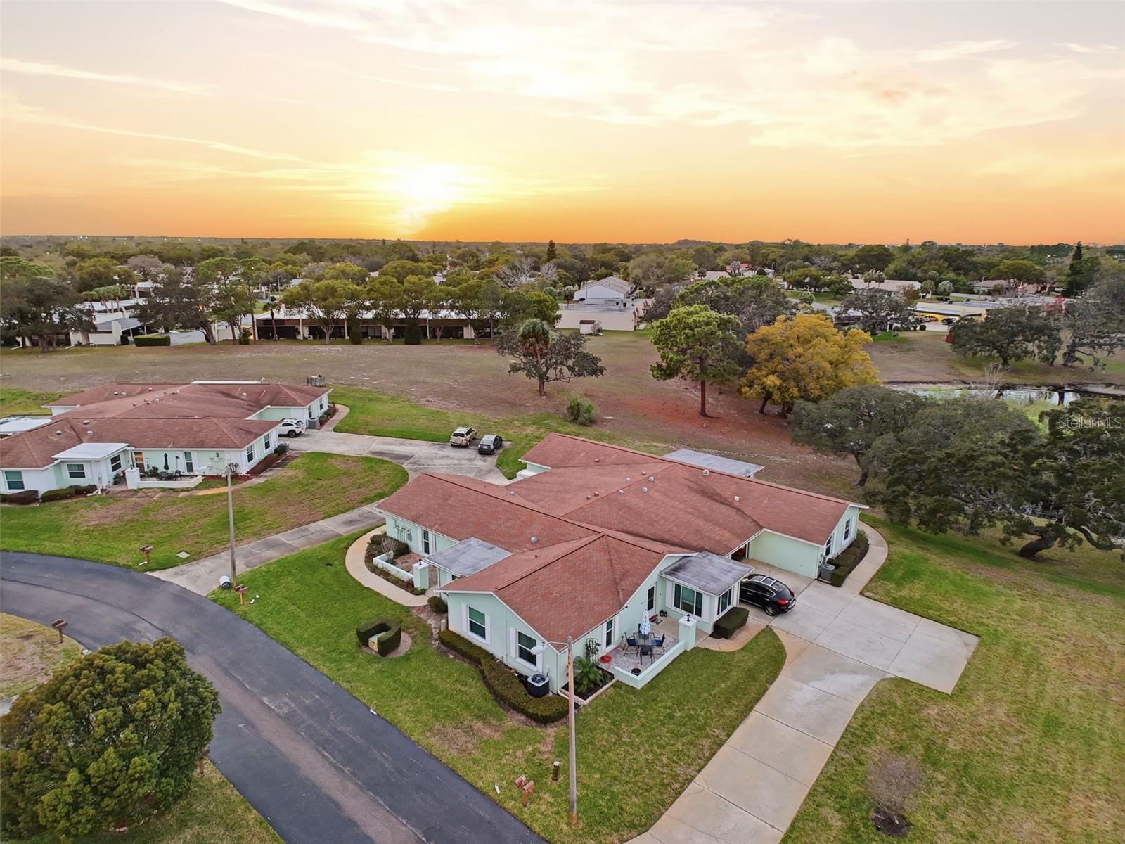 DOLLAR LAKE VILLAGE CONDO 02 - Residential