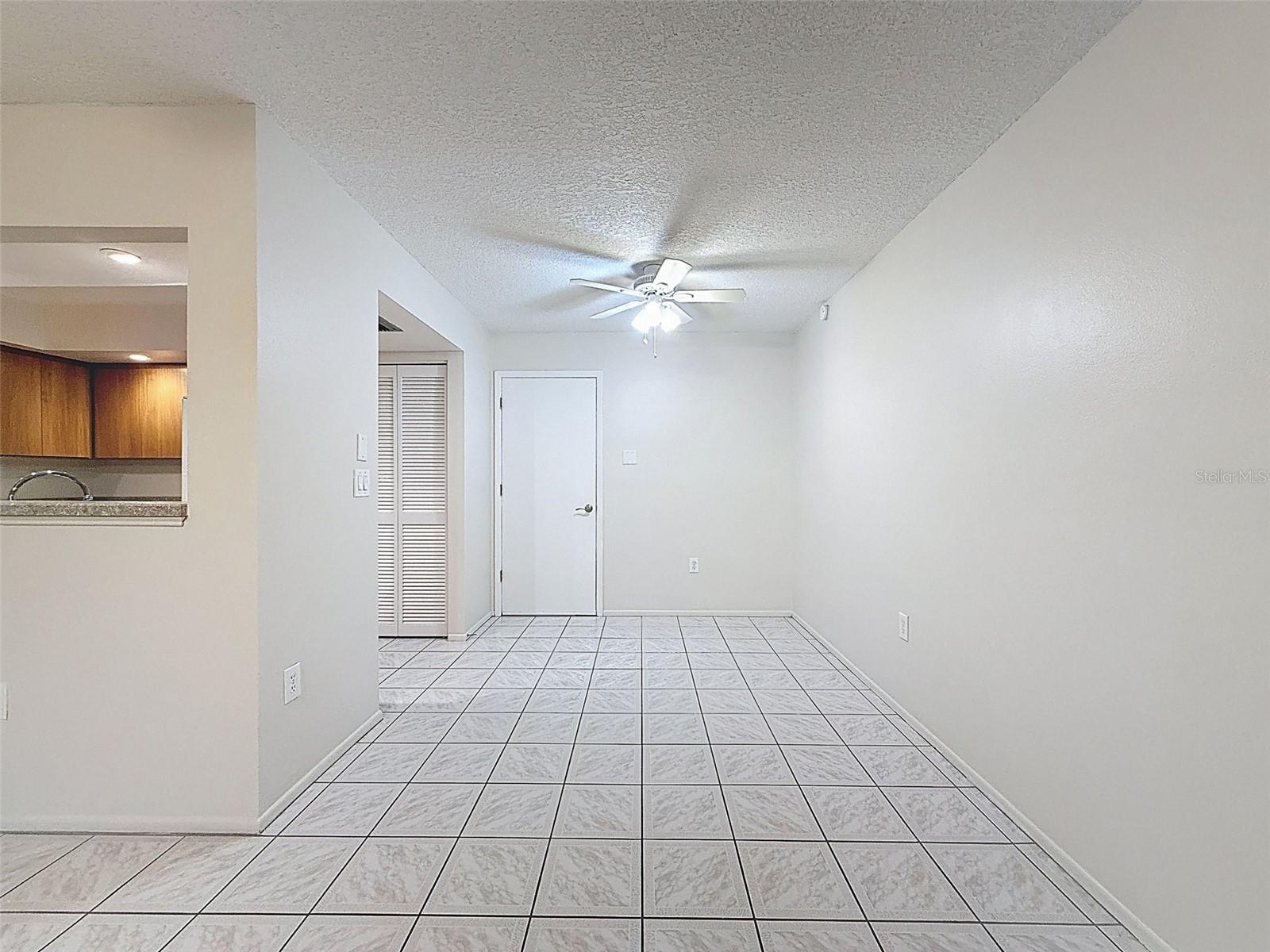 DOLLAR LAKE VILLAGE CONDO 02 - Residential