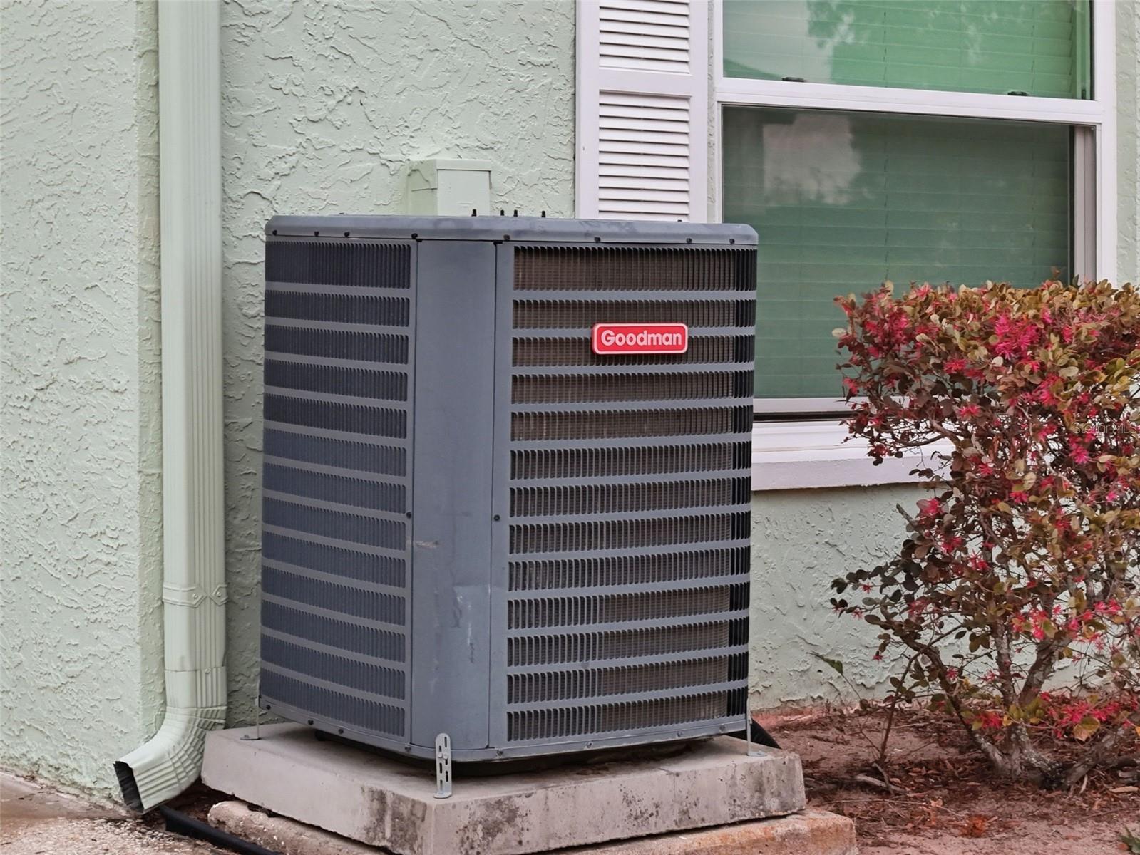 DOLLAR LAKE VILLAGE CONDO 02 - Residential