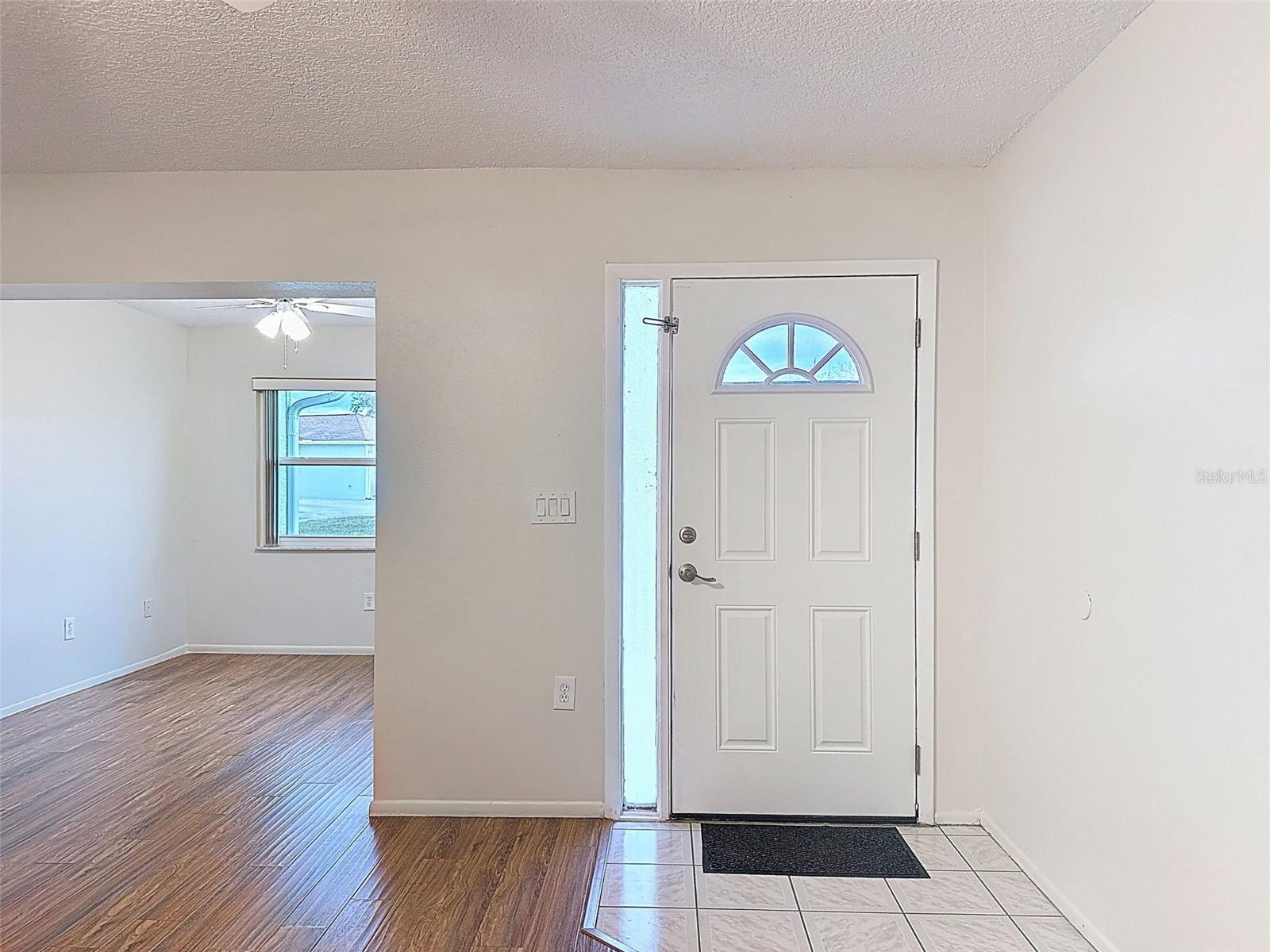 DOLLAR LAKE VILLAGE CONDO 02 - Residential