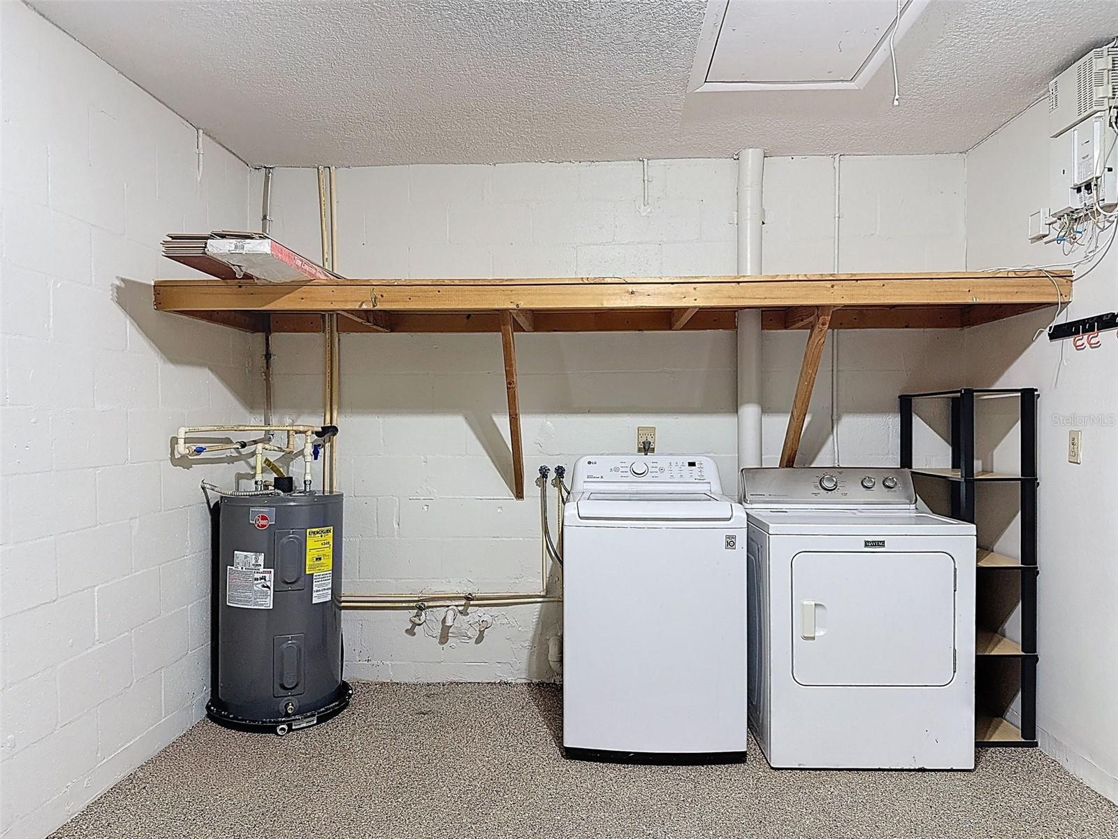 DOLLAR LAKE VILLAGE CONDO 02 - Residential