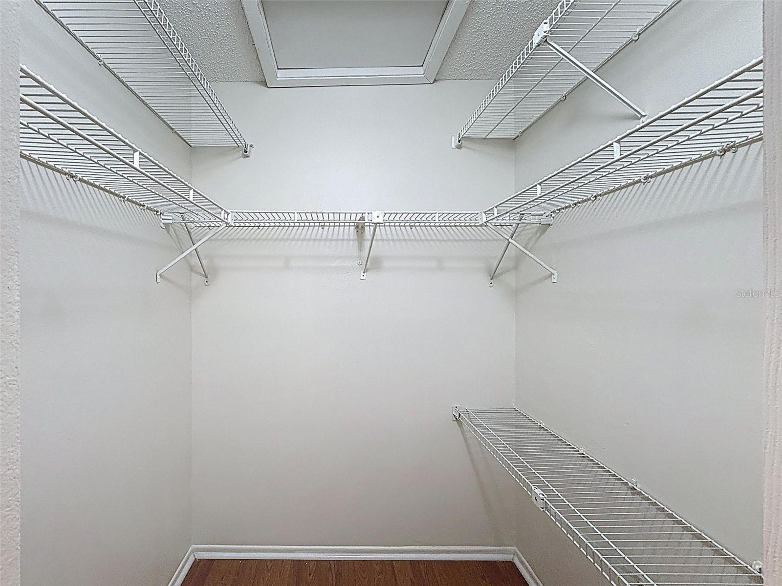 DOLLAR LAKE VILLAGE CONDO 02 - Residential