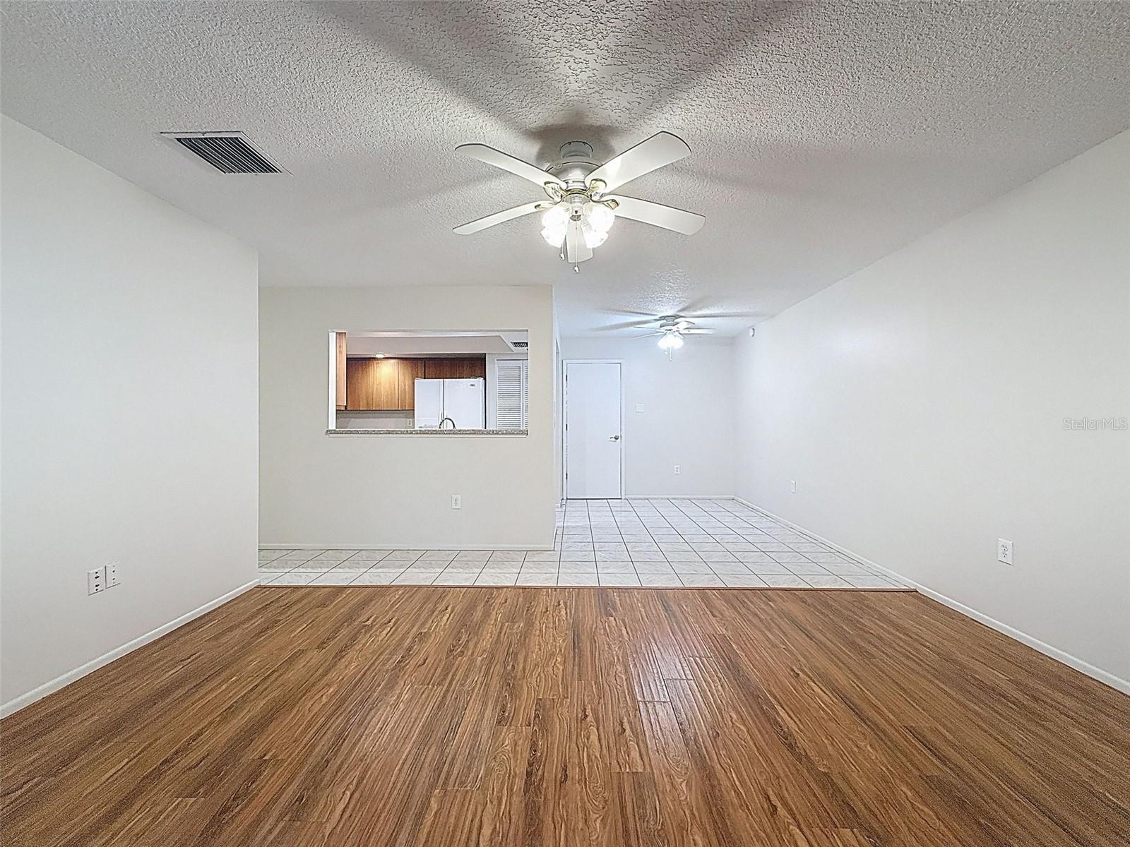 DOLLAR LAKE VILLAGE CONDO 02 - Residential